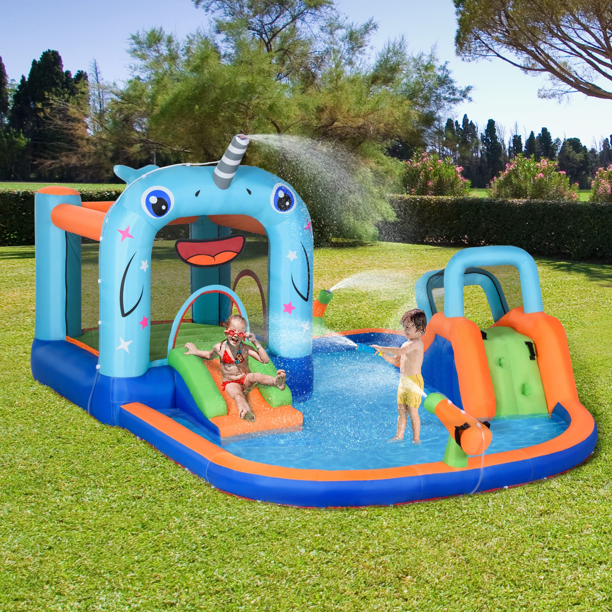 Outsunny Château Gonflable Structure Gonflable Aire de Jeux avec Pistolet à Eau Toboggan Trampoline piscines + 3-8 Ans avec gonfleur et Sac de Transport 420 x 370 x 230 cm - Multicolore