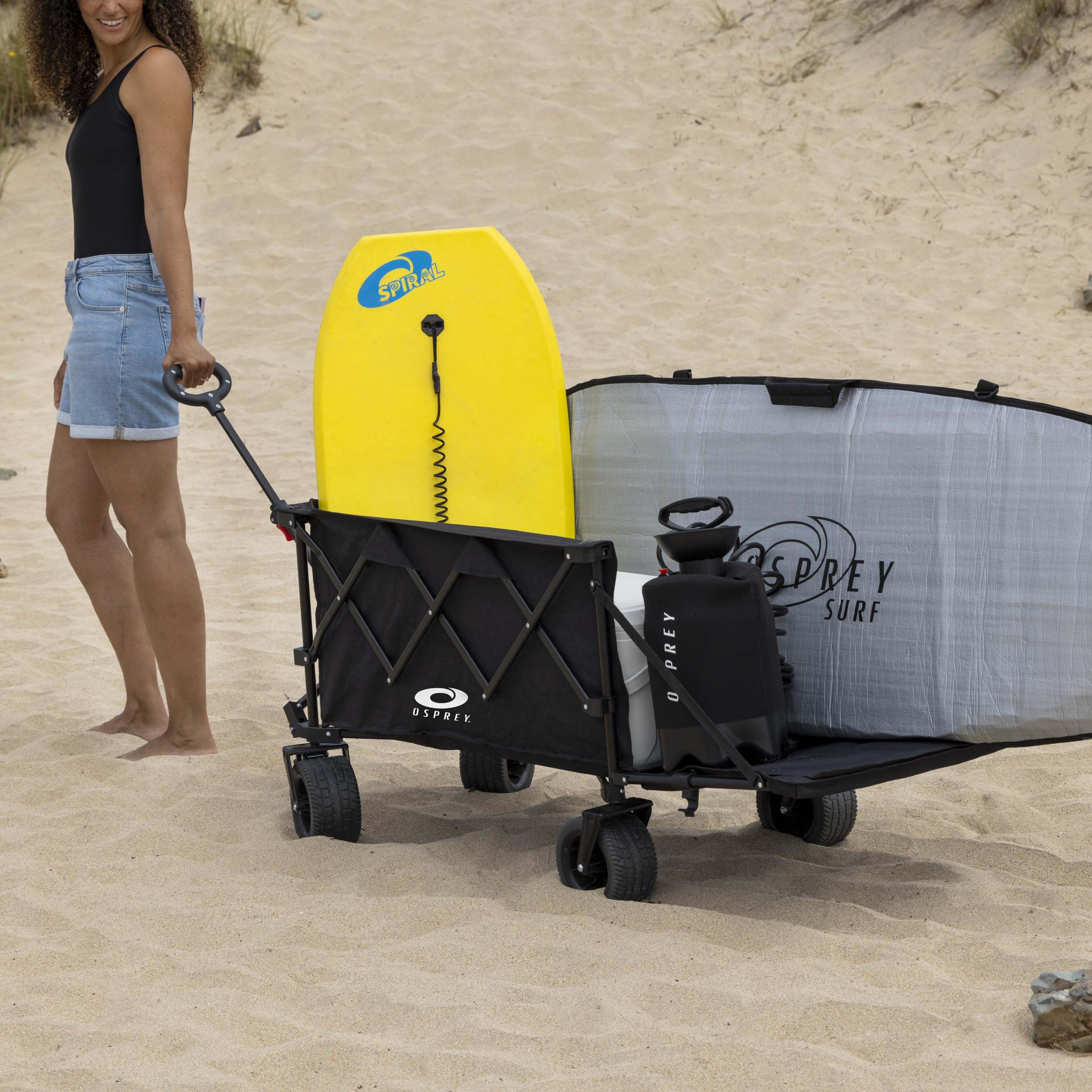 Osprey Carrello da spiaggia da 220 litri su tutti i terreni, carro pieghevole per festival, campeggio, festival e spiaggia, con portellone posteriore pieghevole per un facile carico e scarico, nero
