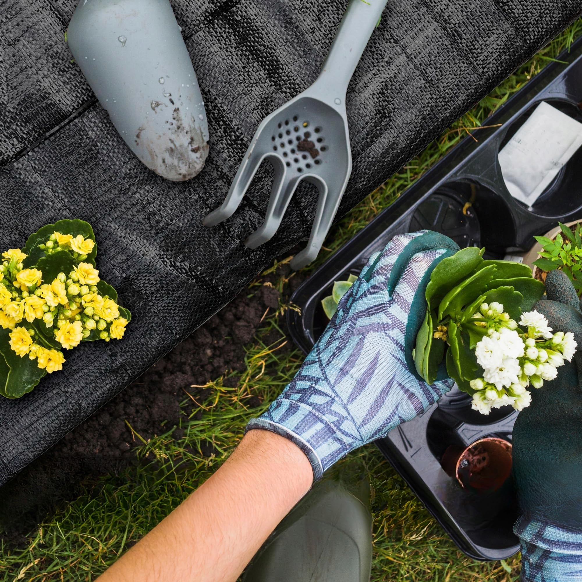 eGarden Agrotkanina - Włóknina przeciw chwastom, folia ogrodowa 90 g/m² – przepuszczająca wodę, odporna na promieniowanie UV tkanina do skutecznego zwalczania chwastów (1,6 x 100 M - 160m2)