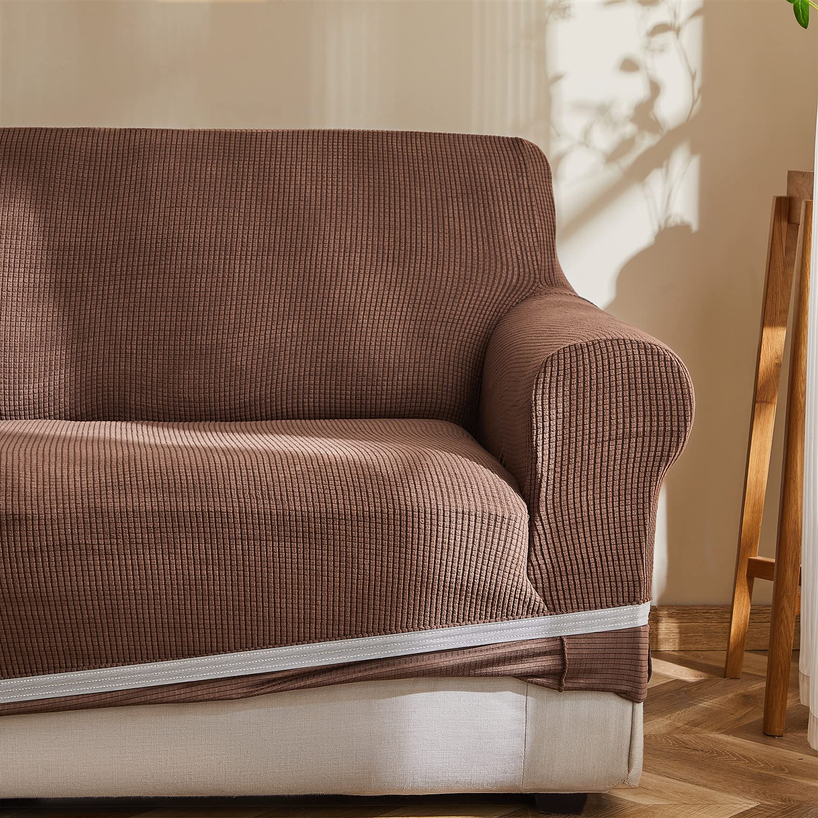 Topfinel ソファーカバー 3人掛け 肘付き 無地 北欧風 ストレッチ フィットタイプ 伸縮素材伸び良く 滑り止め 柔らかい 犬 猫 傷 防止 超便利 四季適用(ブラウン)