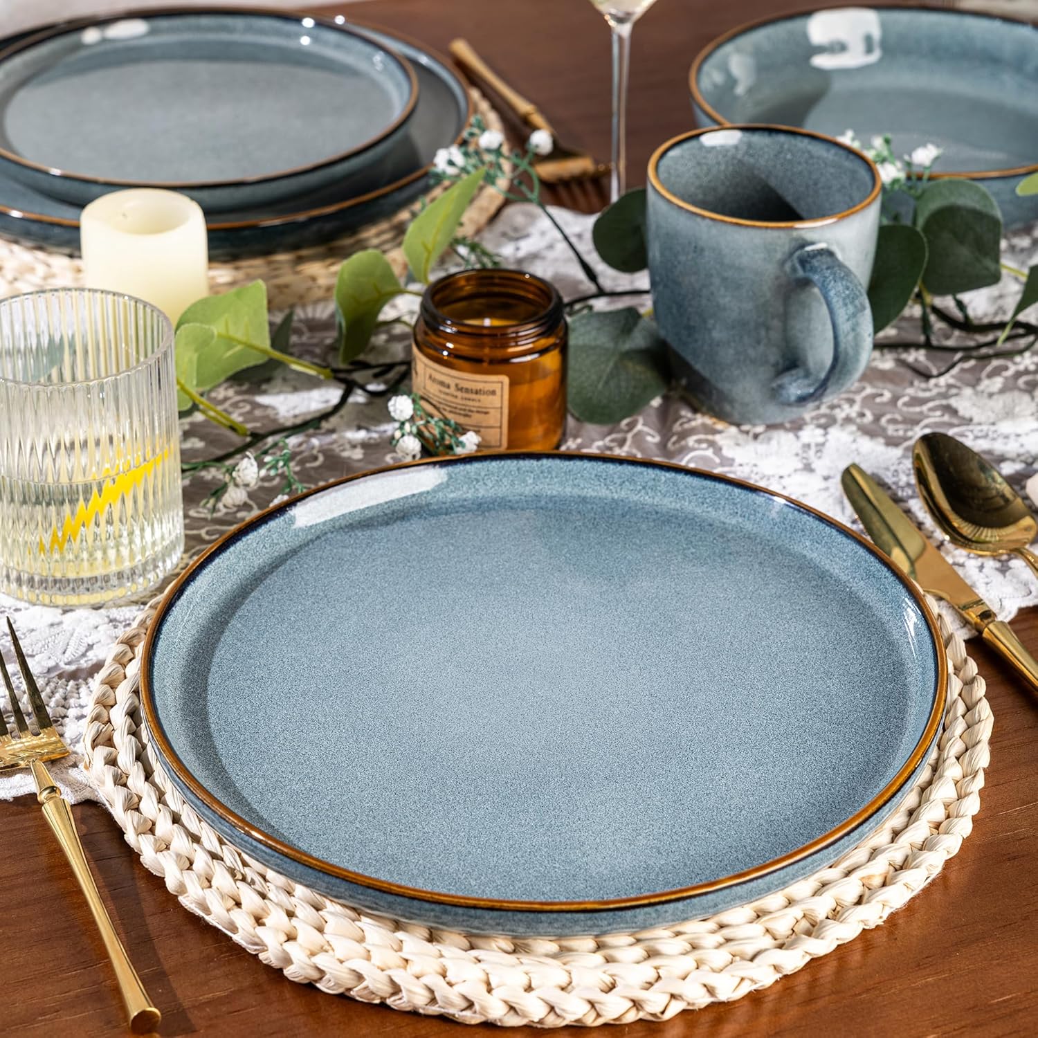 GBHOME Ceramic Dinnerware Sets for 6, 18 Pieces Stoneware Plates and Bowls Sets, Scratch Resistant Dishes, Dishwasher & Microwave Safe, Space Blue - Image 2