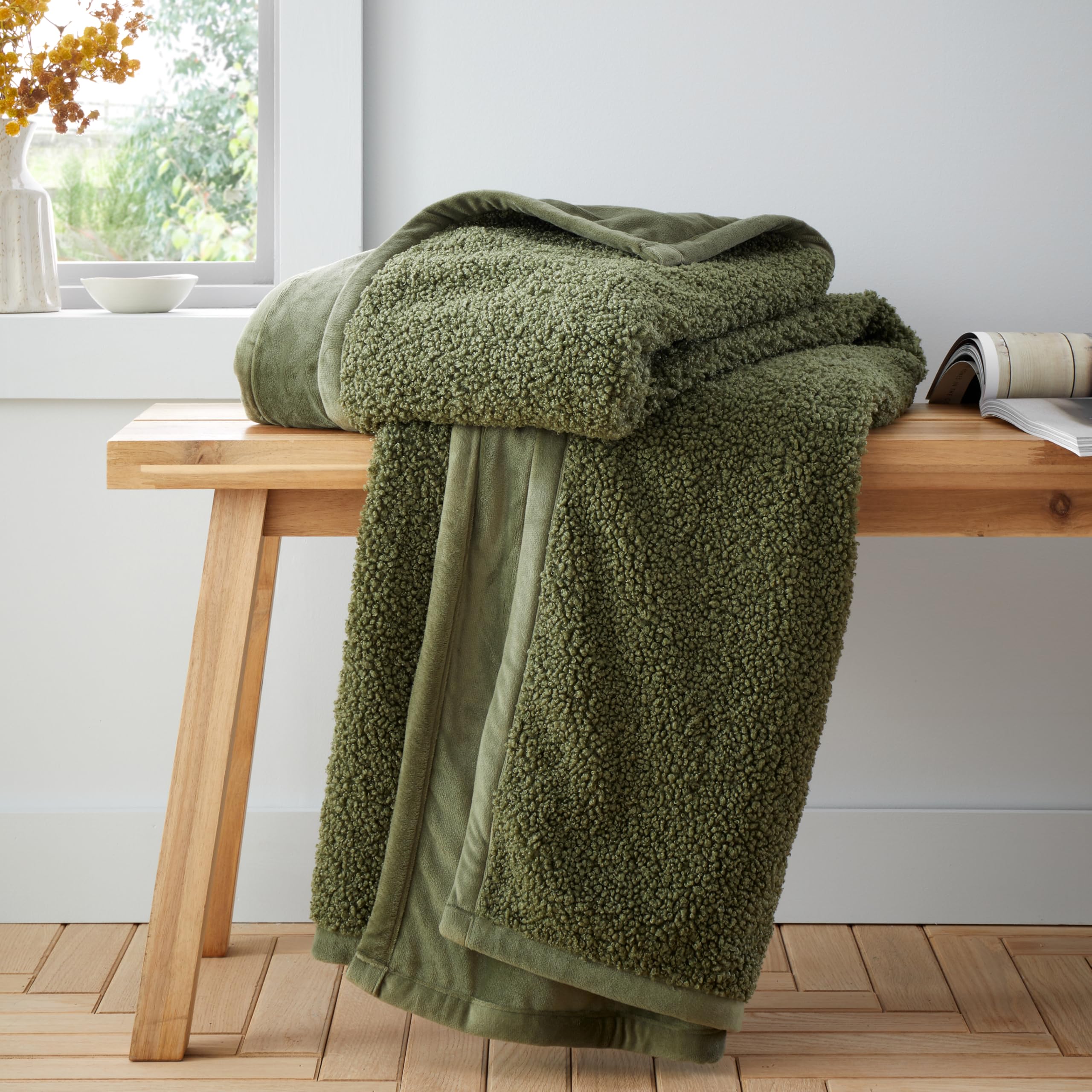 Catherine Lansfield So Soft Velvet Boucle 130x170 cm Blanket Throw Olive Green โ image 1