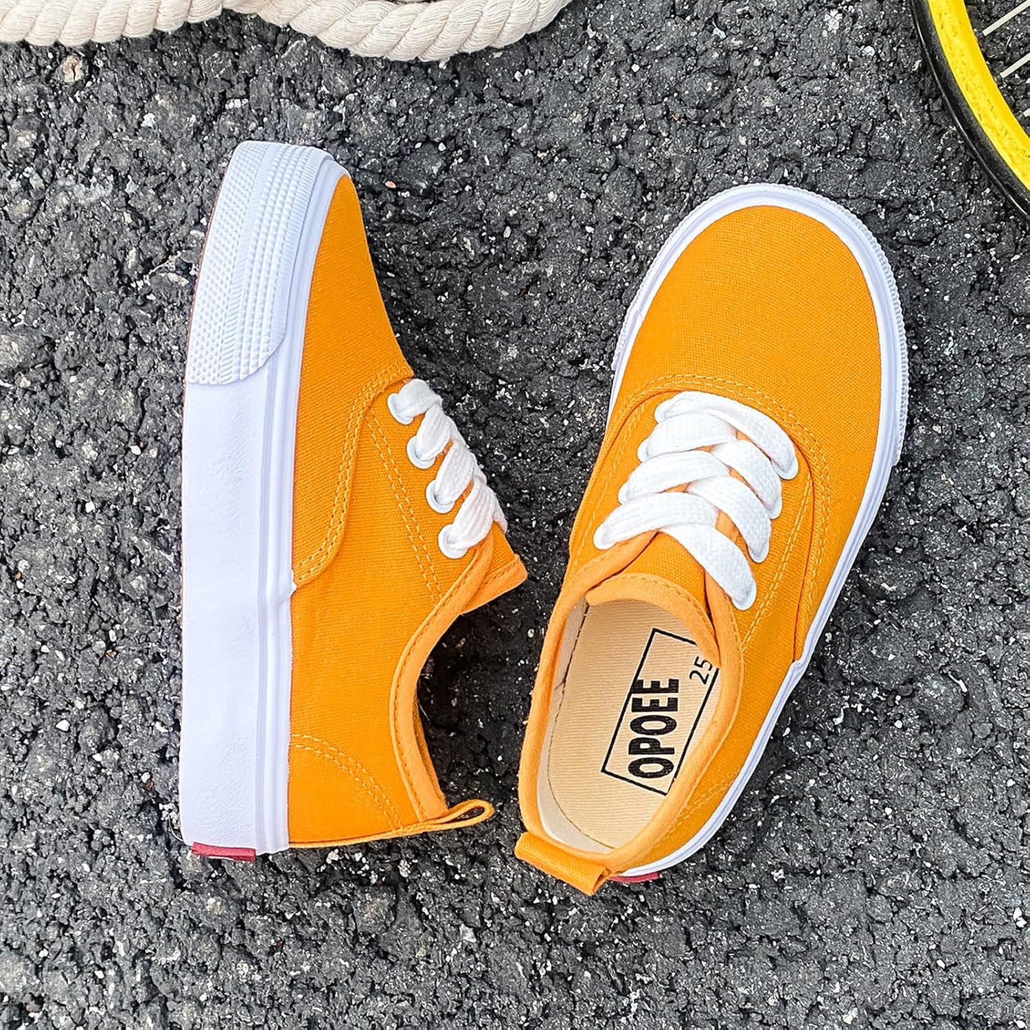 White Boys and Girls Low Top Sports Shoes Lace up Canvas Children's Shoes Comfortable and Lightweight Skateboarding Shoes Toddler Shoes - Image 4