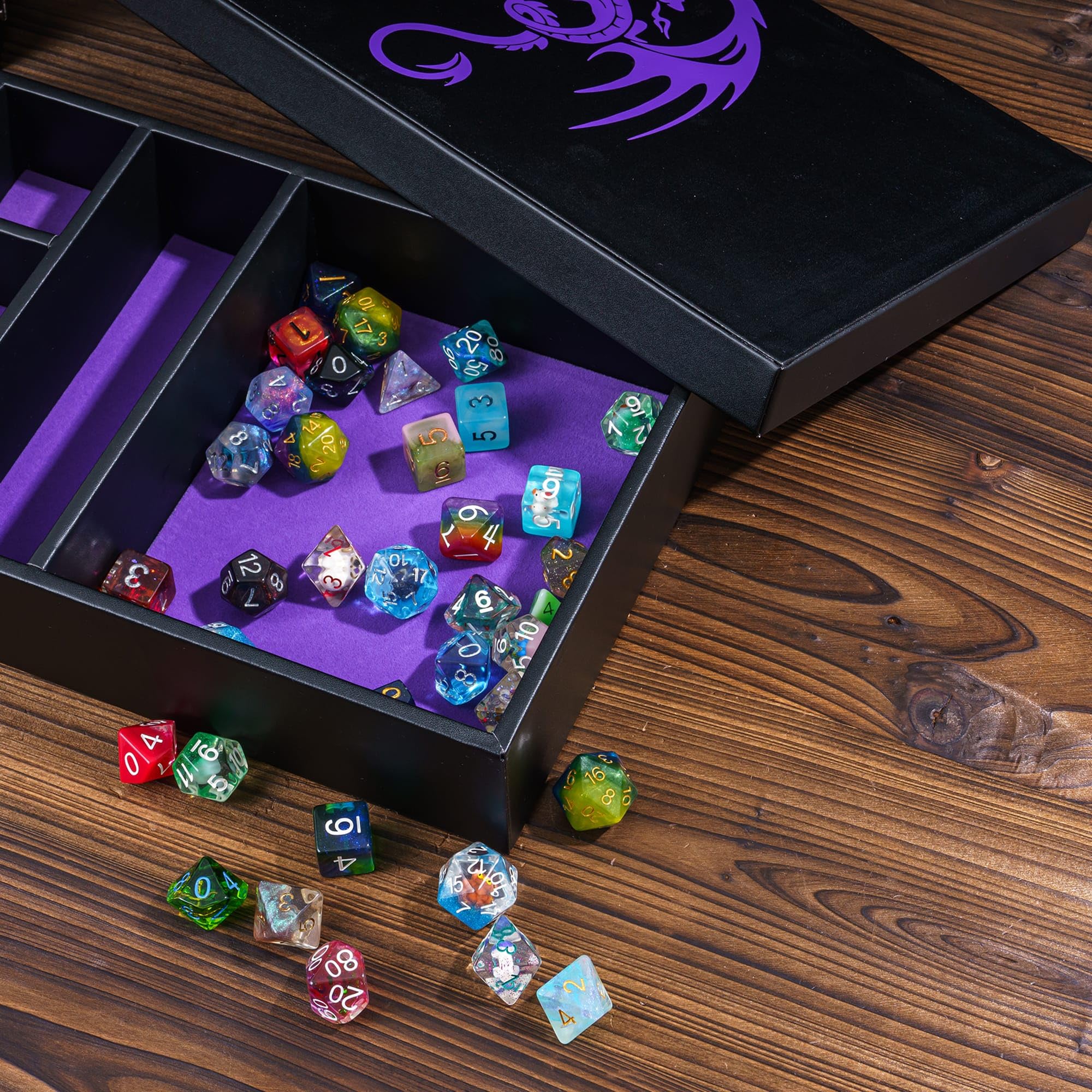 Caja de dados multifuncional 4 en 1 de almacenamiento D&D, torre de dados portátil, bandeja de dados morada, funda de cuero para juegos de rol de Dungeons and Dragons y otros juegos de mesa