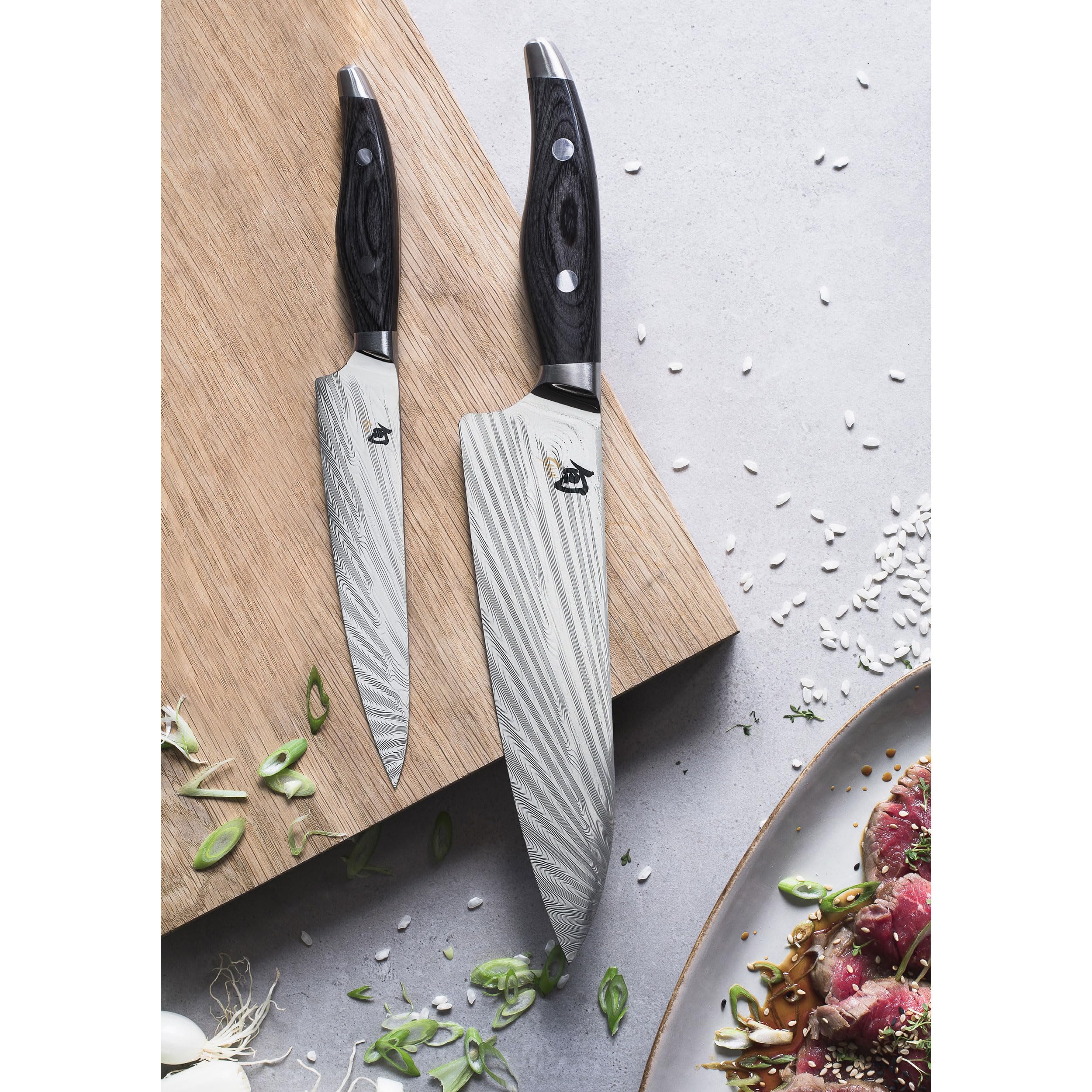 KAI Shun Nagare Allzweckmesser 15 cm Klingenlänge - 72 Lagen Damaszenerstahl VG 2 & VG 10 Dual-Core-Klinge - Pakkaholz grauschwarz - Handgefertigt in Japan - kleines Kochmesser schmal geschmiedet