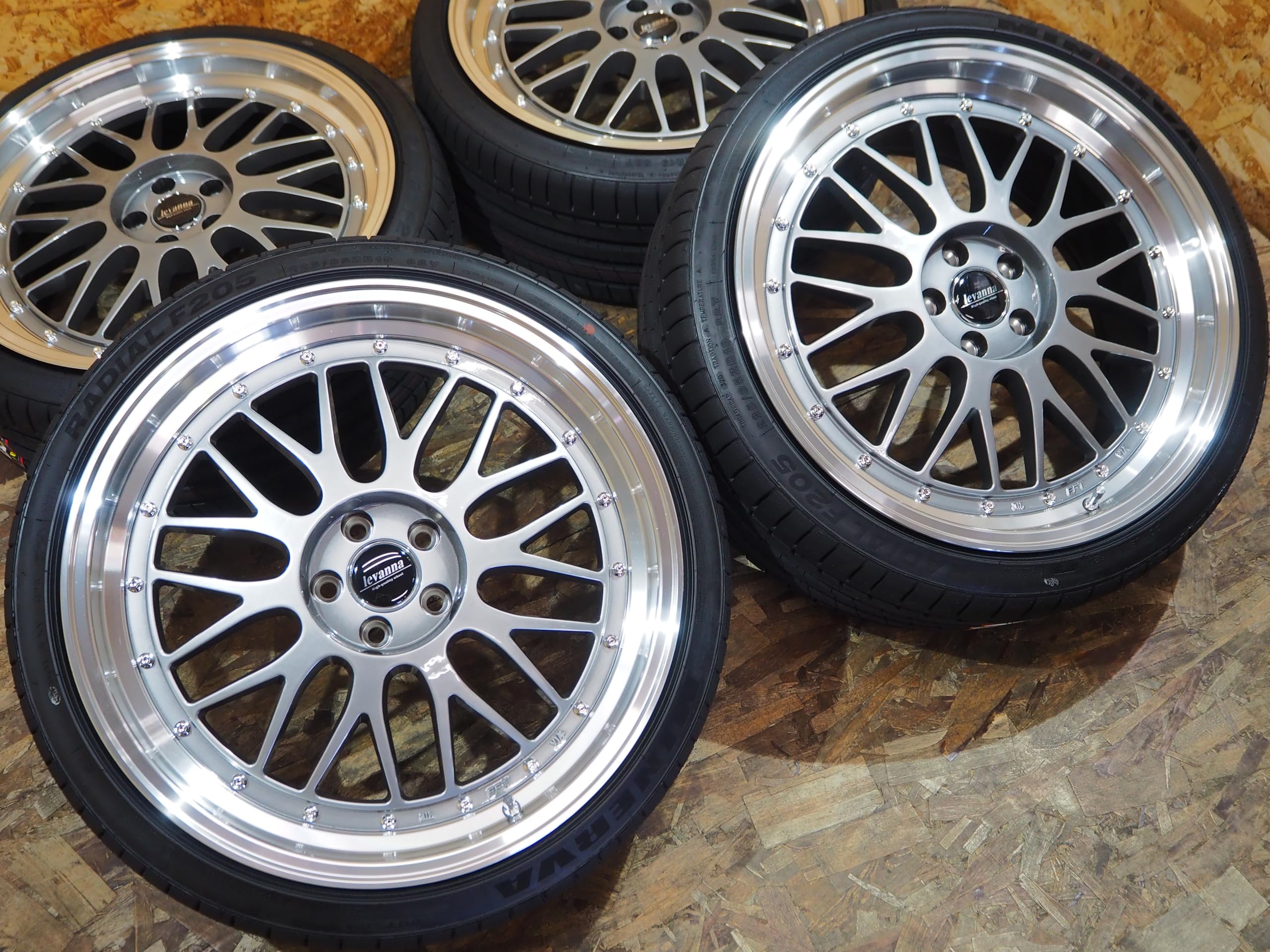 Amazon | levanna V10-EX FFT 19インチ 8.5J+42 5H100 ハイパー