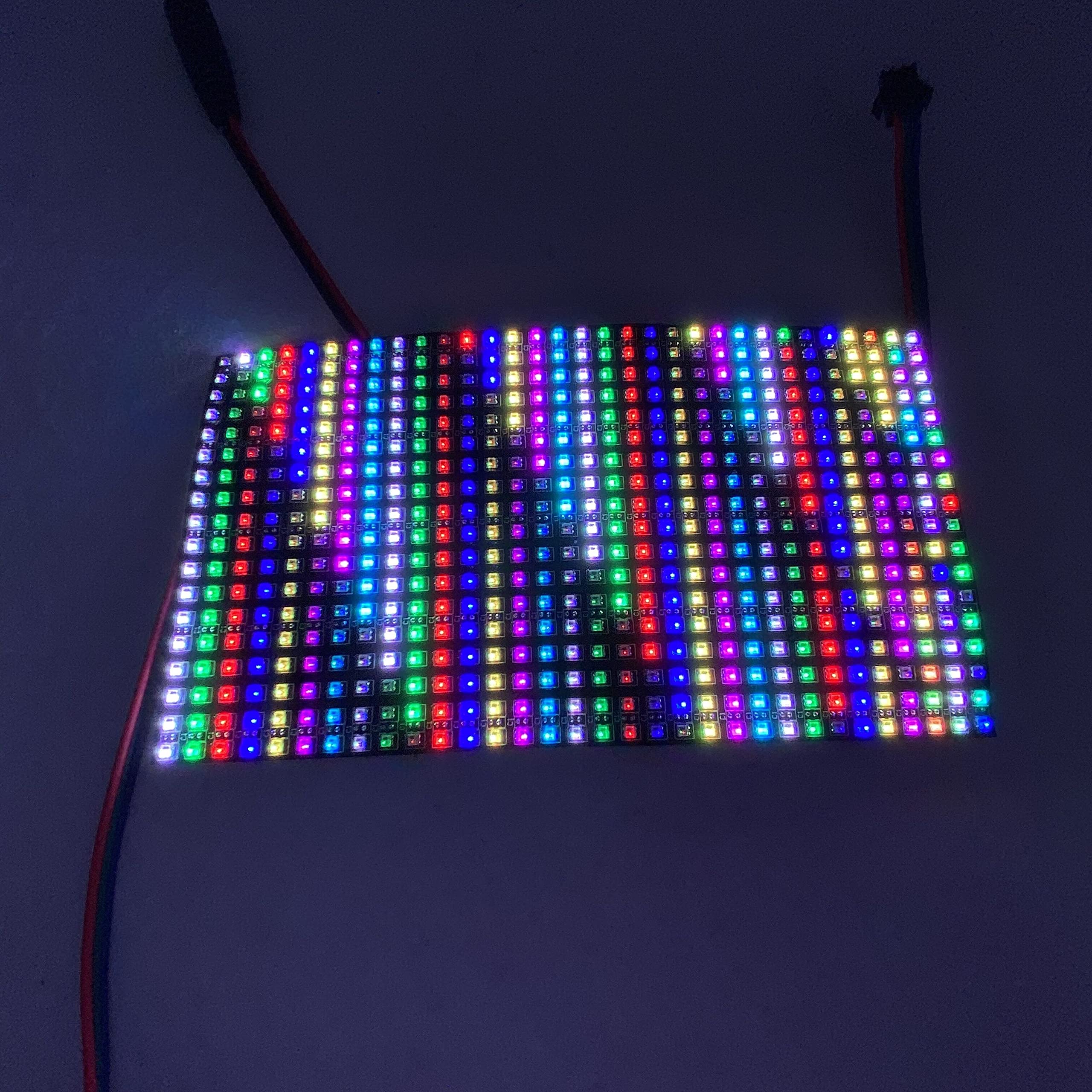 Panneau Lumineux Flexible adressable LED P5mm WS2812C-2020 SMD 18x32 Pixels, Taille: 90mm x 160mm, entrée DC5V, Tableau Noir