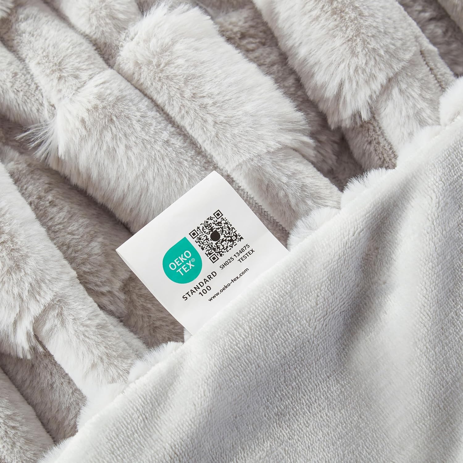 JONIYEAR Soft Fluffy Striped Faux Rabbit Fur Throw Blanket for Couch 50" x 60", Decorative 3D Geometric Warm Fuzzy Fur Blankets for Winter, Reversible Shaggy Accent Cozy Furry Blanket for Sofa, Grey - Image 4