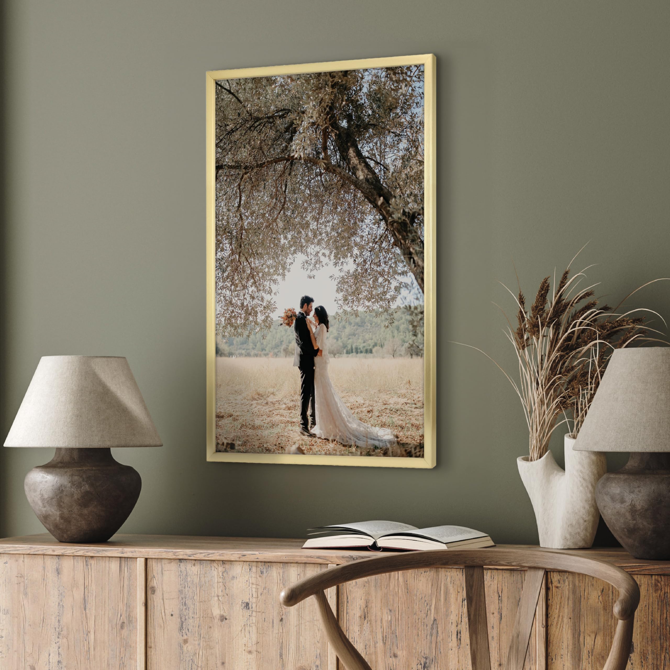 Cornice per Poster MCS Foundation 50,8 x 76,2 cm, Cornice in Legno Nero Tradizionale, Fissaggio a Parete Verticale e Orizzontale, Grande Cornice per Foto, Poster e Opere d'Arte (Confezione da 1)