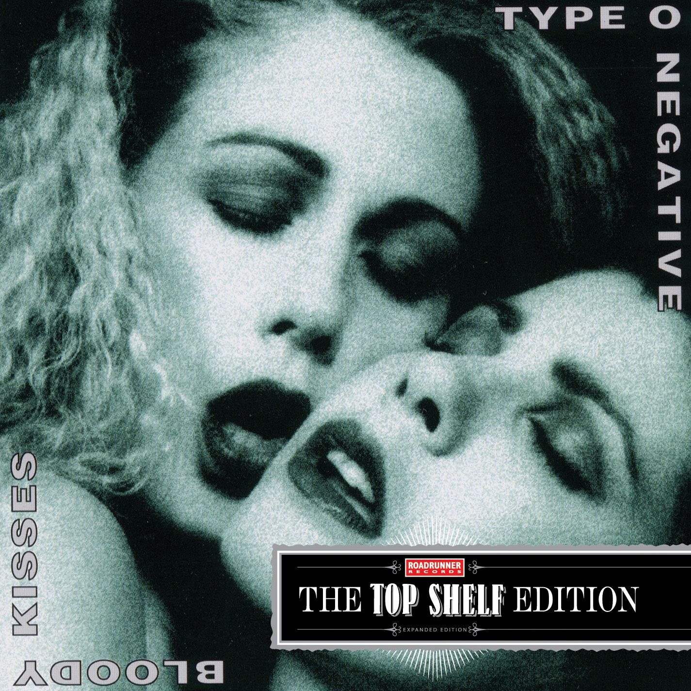 Bloody Kisses [Top Shelf Reiss