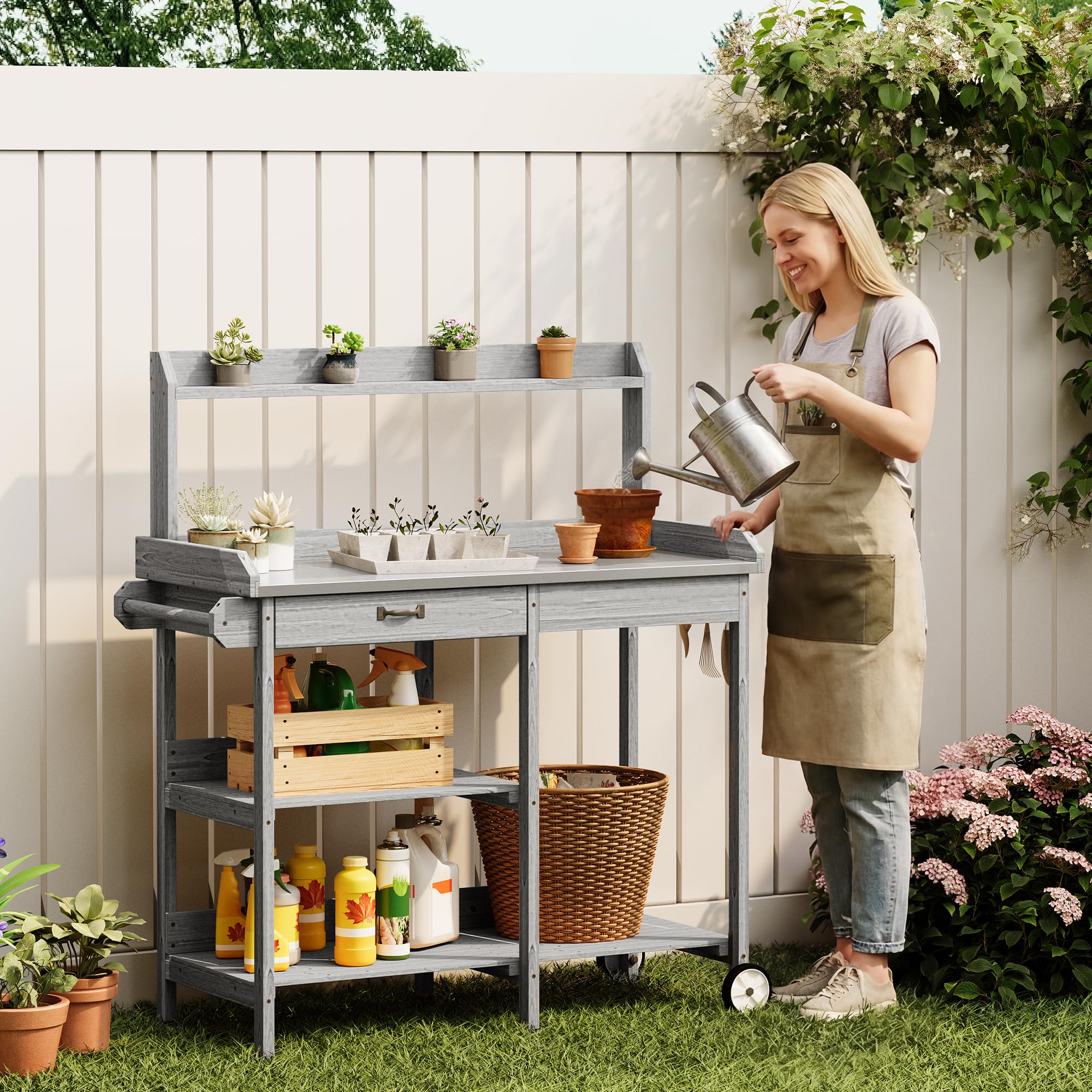Xbro Table de Rempotage Mobile en Bois, Grand Espace de Rangement avec Tiroir, Étagères et Crochets, Plateau en Métal Galvanisé, Idéale pour Balcon, Terrasse et Jardin, 112 x 43 x 121 cm, Gris