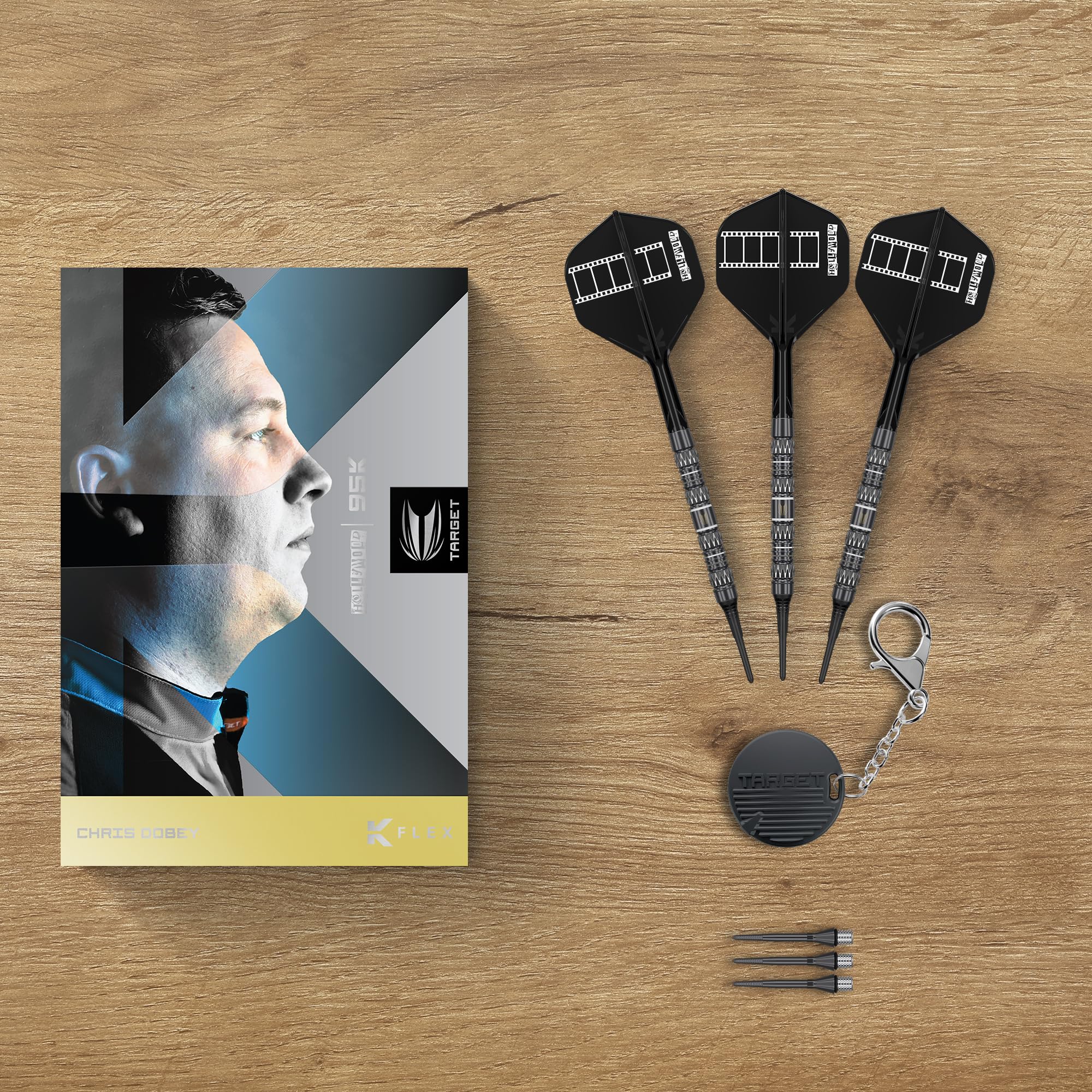 Target Darts Chris Dobey Soft-Tip 95K Dart-Set, 18G | 95% Wolfram-Darts, K-Flex Nr.2 Flights & Shafts, Schwarze Cryo-Spitzen & Schweizer Titan-Konvertierungsstahlspitzen | Player Edition Professional