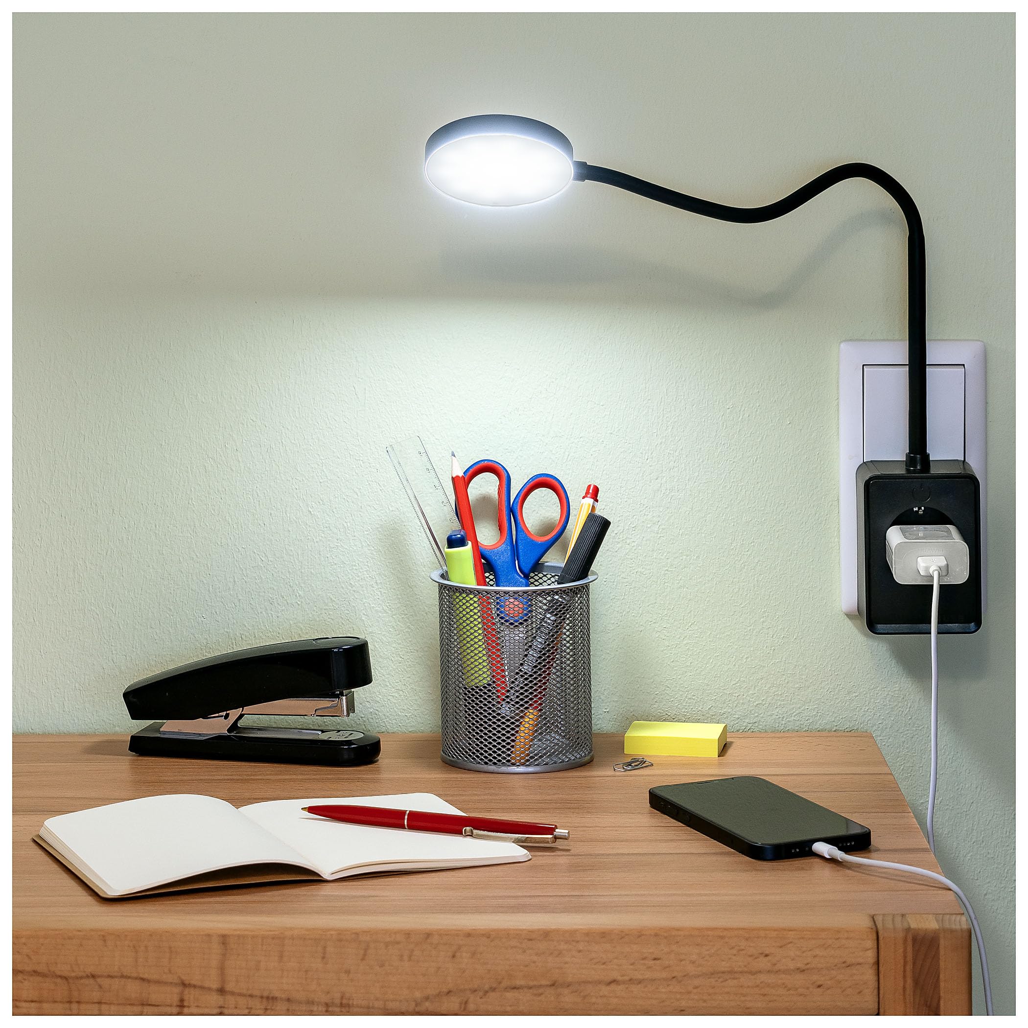SEBSON Lámpara Enchufe Pared LED Regulable, Lampara de Lectura con Conector USB-C - Cuello de Cisne Flexible, Blanco Neutro 4000K, 4,5W, 420lm - Luz Nocturna Negro