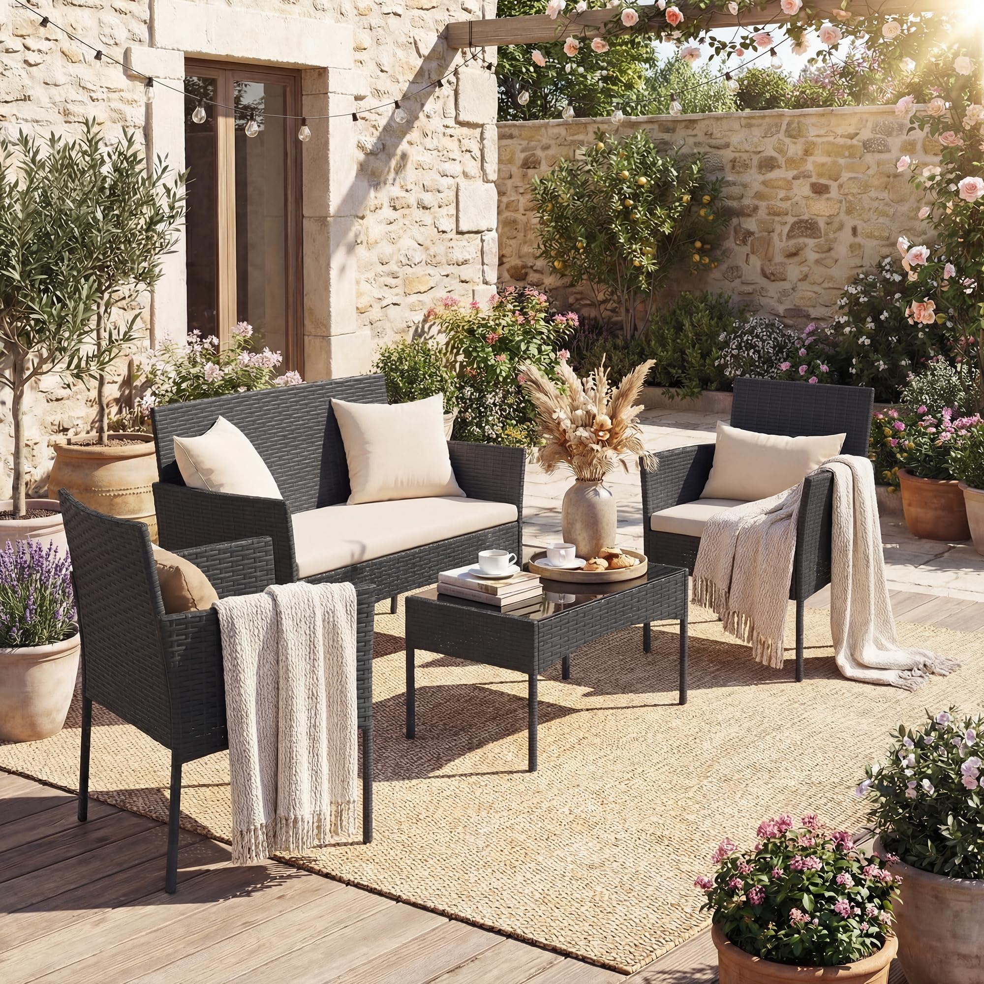 GIANTEX Juego de Muebles de Jardín de 4 Piezas, Conjunto de Conversación de Ratán PE Exterior con 2 Sillones, Sofá de 2 Plazas, Mesa de Vidrio Templado y Cojines, para Terraza Patio Piscina (Beige)
