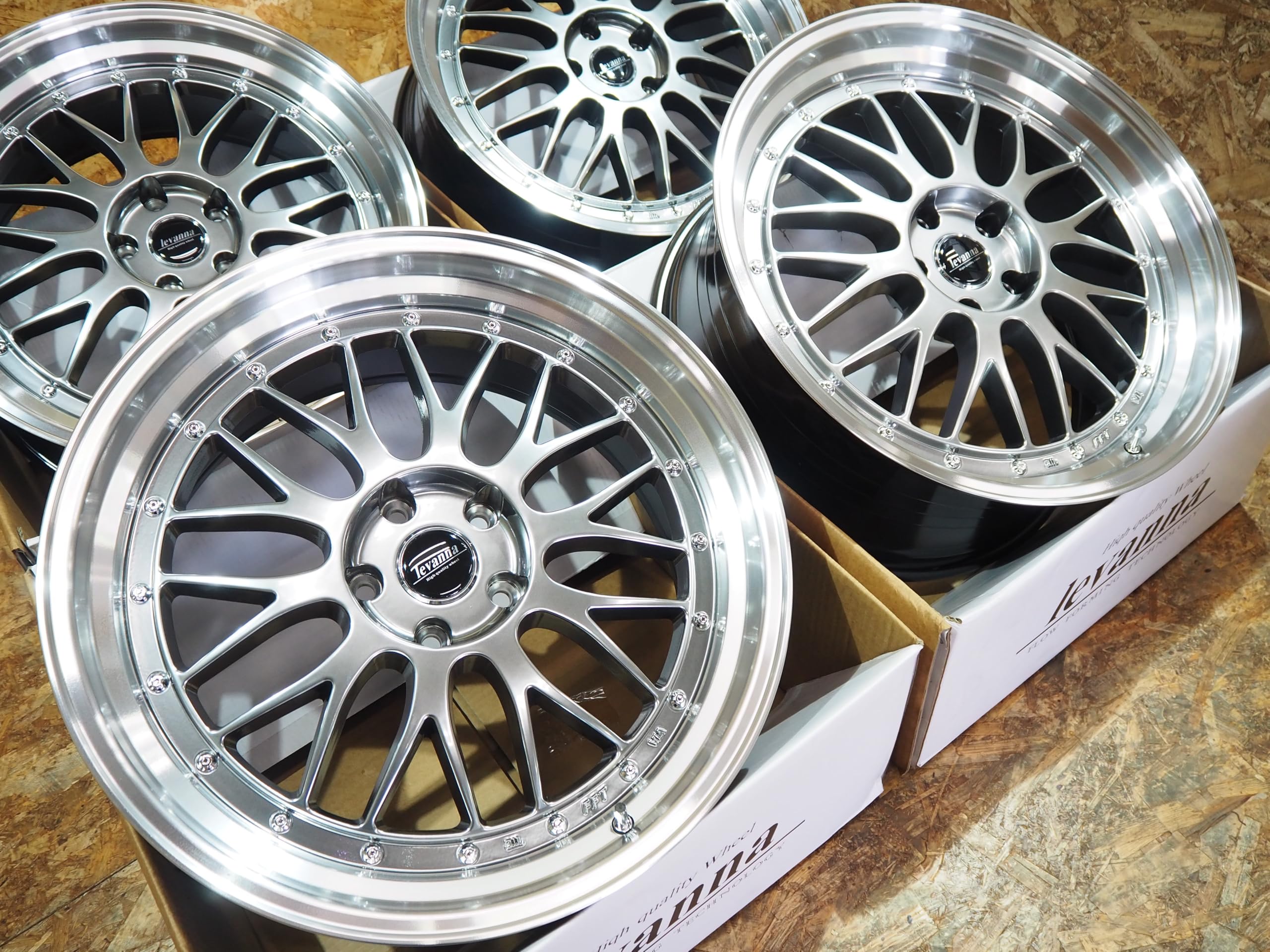 20インチ　タイヤ　ホイールセット　レヴァンナ　v10 ex 中古 Amazon.co.jp: levanna V10-EX FFT 軽量 高耐久 レヴァンナ ヴイテン