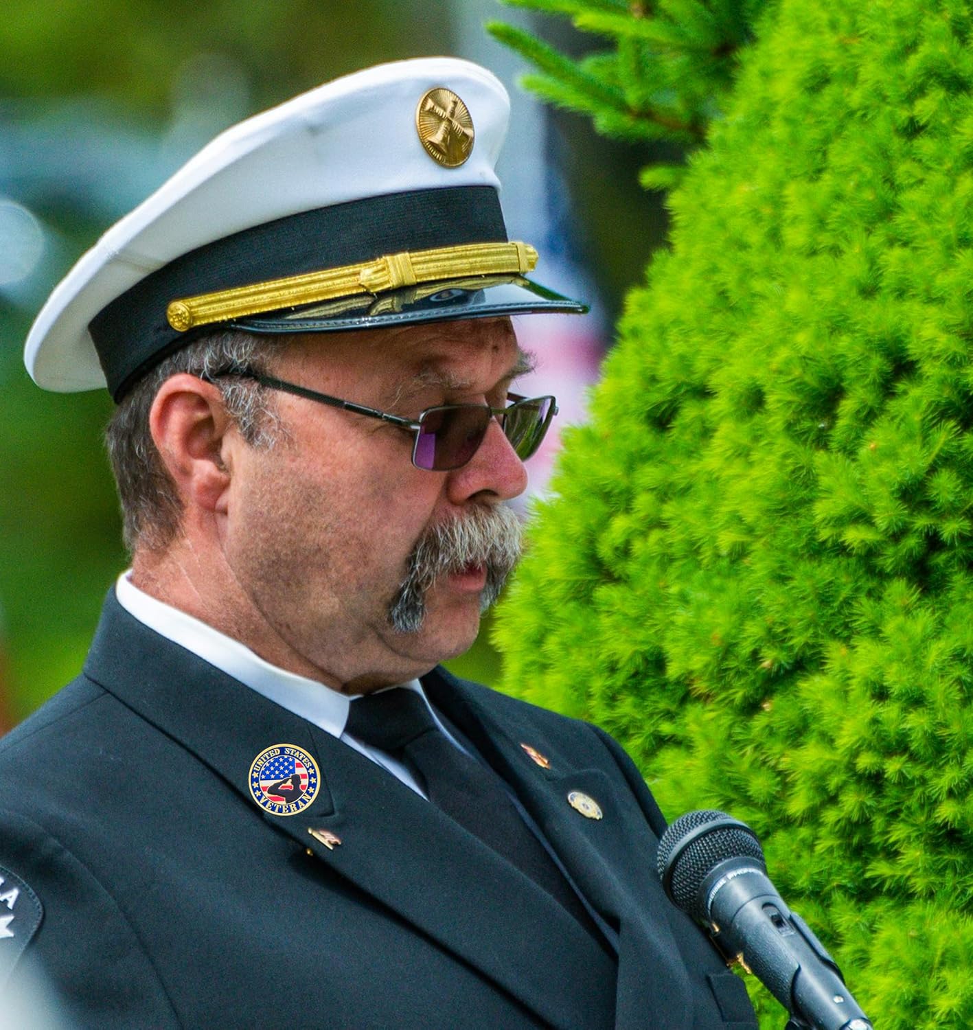 Tichso round enamel American veteran's pin USA Patriotic United States of America flag Veterans Day lapel pin Brooch pins patriotic for Clothes backpack hat Men women soldier Badge for Memorial Day Military Decorated souvenir gift bulk - Image 3