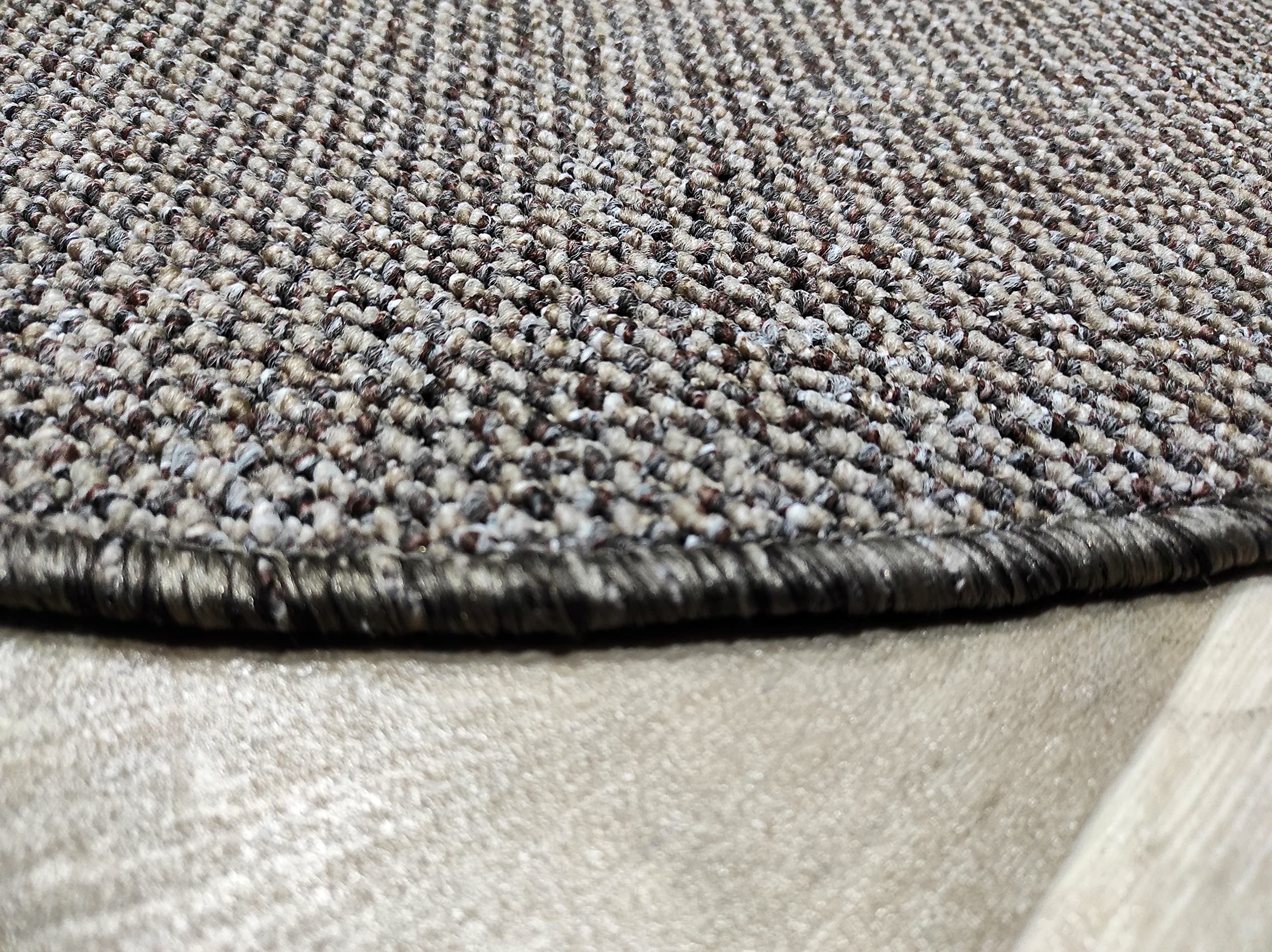 Tappeto rotondo liscia, colore Taupe marrone morbido. Tappeto al tatto naturale Similar Lana. Tappeto in fibra sintetica di sintettitica diametro 100 cm.