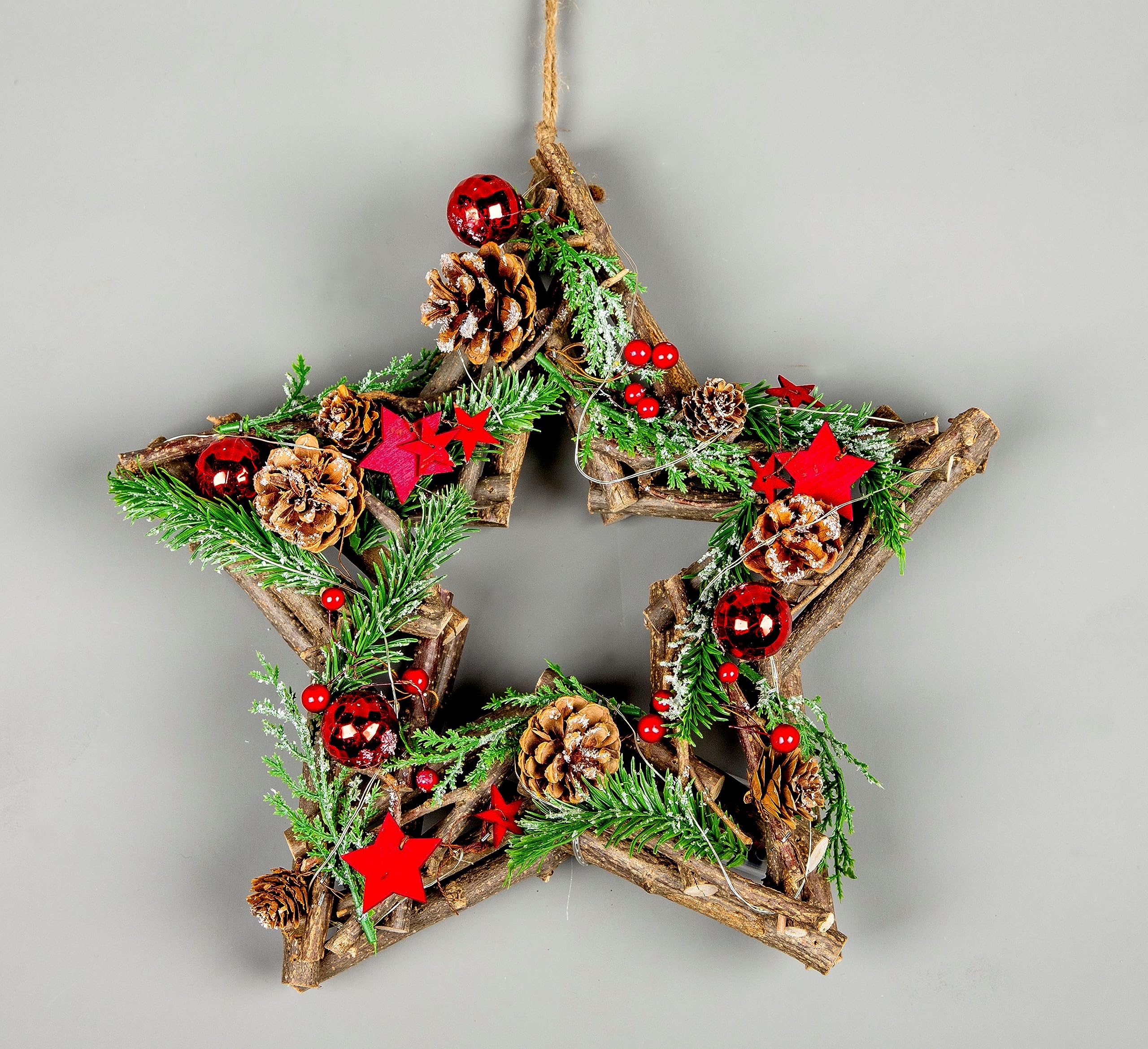 Shatchi Red Stars 35Cm Prelit Star Wreath Battery Operated - Wooden Twigs Base Decorated With Red Baubles,Berries,Stars,Foliage,Pine Cones, Micro Rice Led Lights - Christmas Home Hanging Decoration