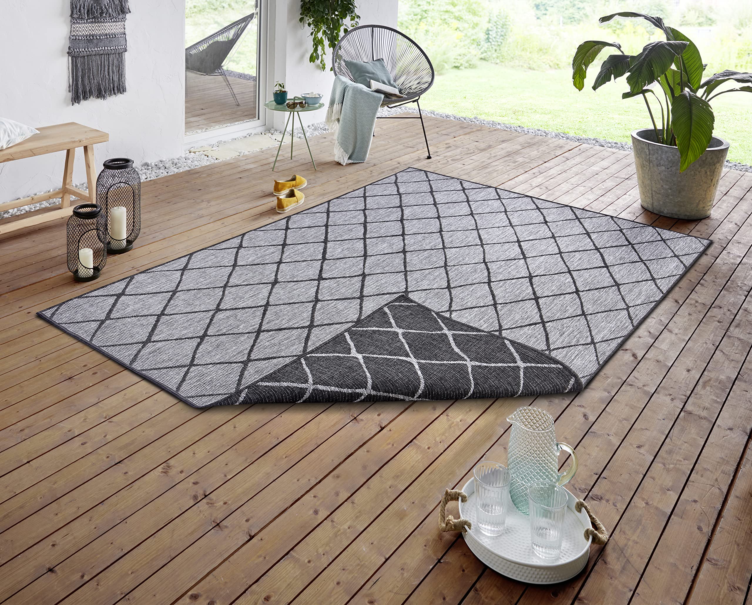NORTHRUGS In- und Outdoor Teppich Malaga 120x170cm - Wendeteppich Wetterfest Modernes Geometrisches Muster für Balkon Terrasse Garten Wintergarten Küche Wohnzimmerteppich Wasserfest in Night Silver
