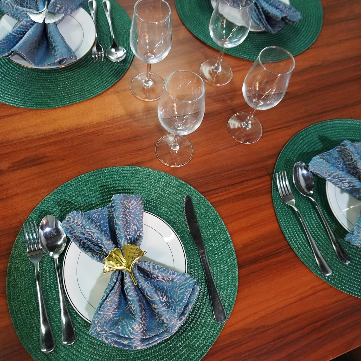 WAZAIGUR Round Braided Placemats Set of 4 Washable, 15inch, Dark Green