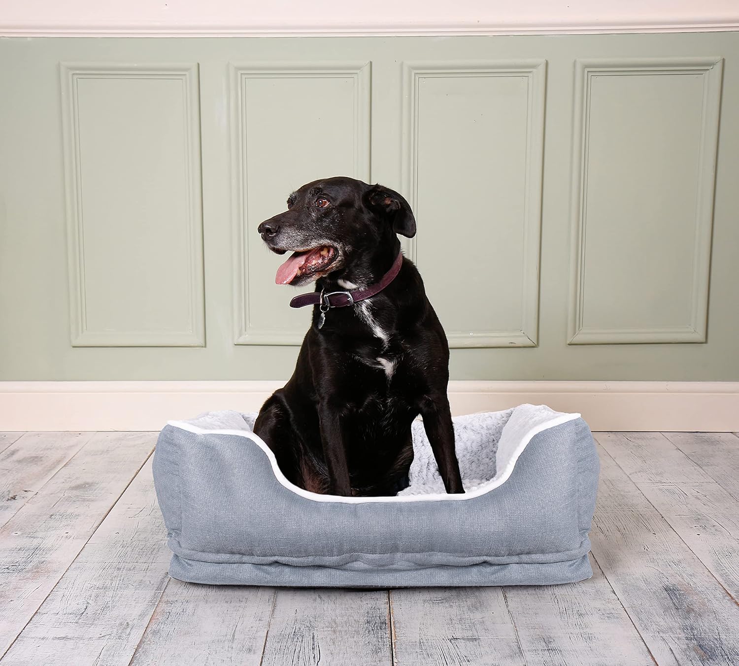 Small Dog Bed, Cat Bed, Neutral Super Soft Fluffy Sofa Bed, Machine Washable, Rectangle, Puppy Bed, Small Breed Dogs or Cats, Grey - 54x40x20cm