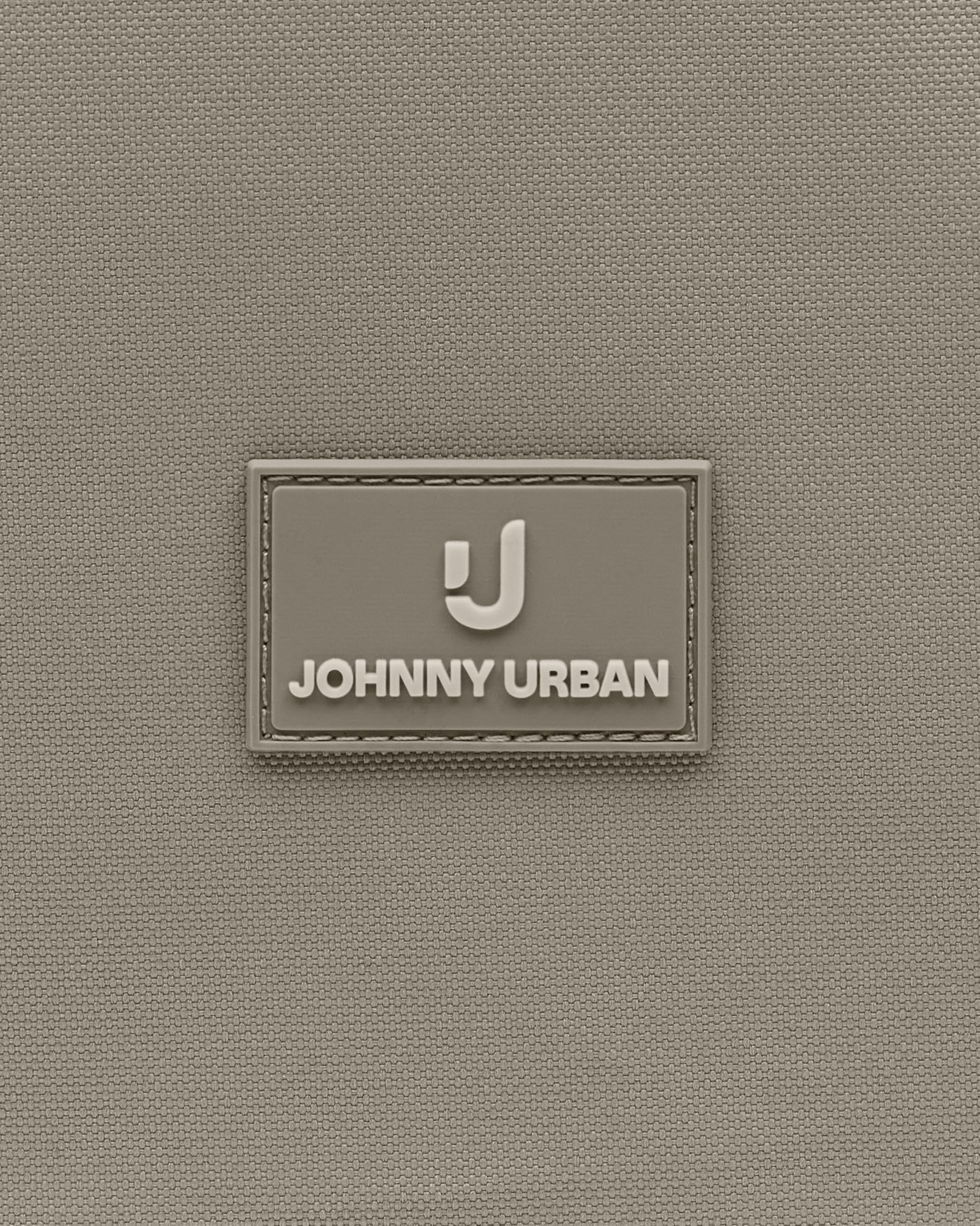 Johnny Urban Mochila de viaje Gris - Kian Large - Equipaje de mano para avión para hombre y mujer - Mochila con compartimento para portátil de 16 pulgadas - Bolsa de viaje de 25 l