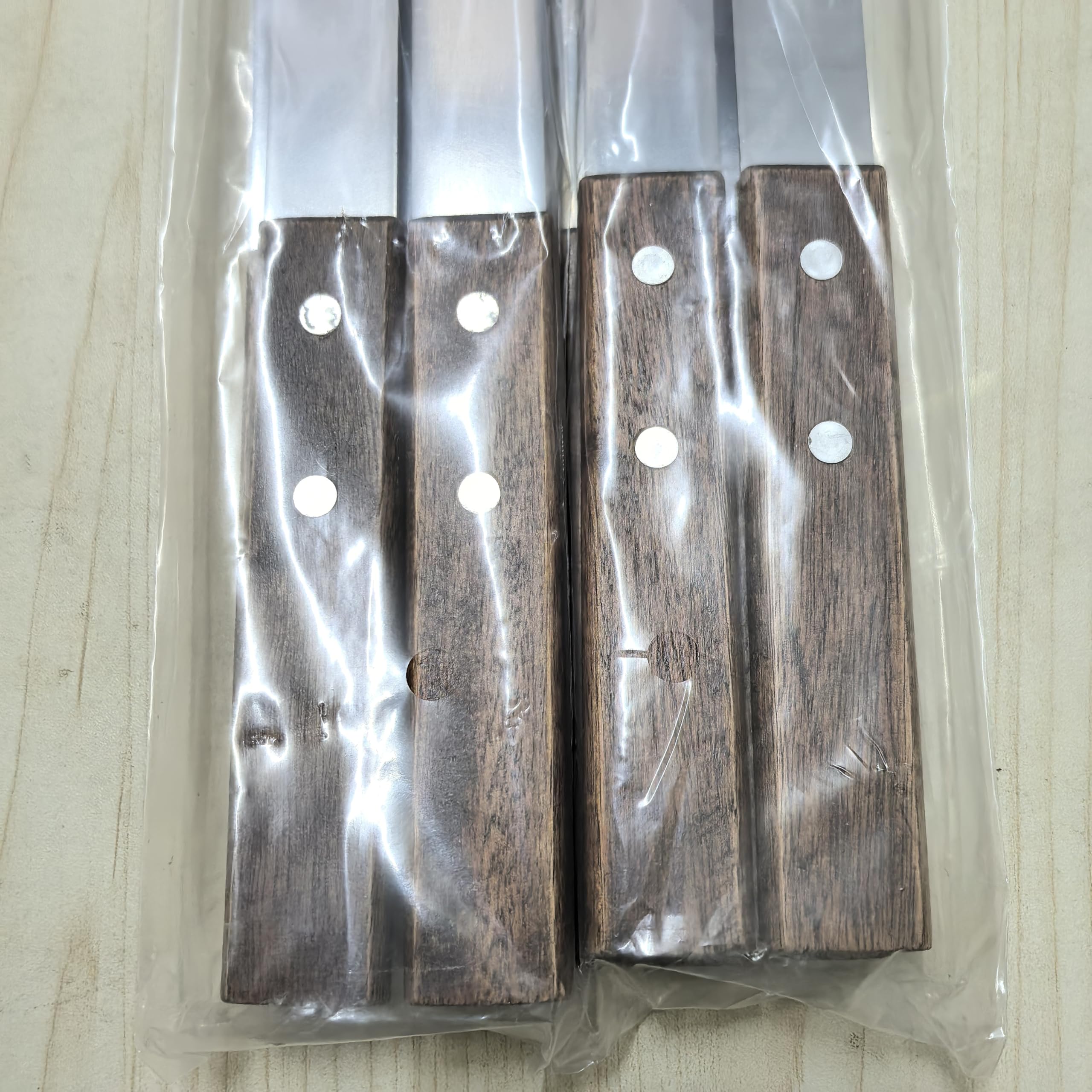 8 Piezas Pinchos de Carne Planos de Acero Inoxidable, 60cm de Carne Reutilizables, Brochetas de Carne Extra Largos con Mangos de Madera, Cubiertos Barbacoa, Pinchos para Verduras Accesorios Barbacoa