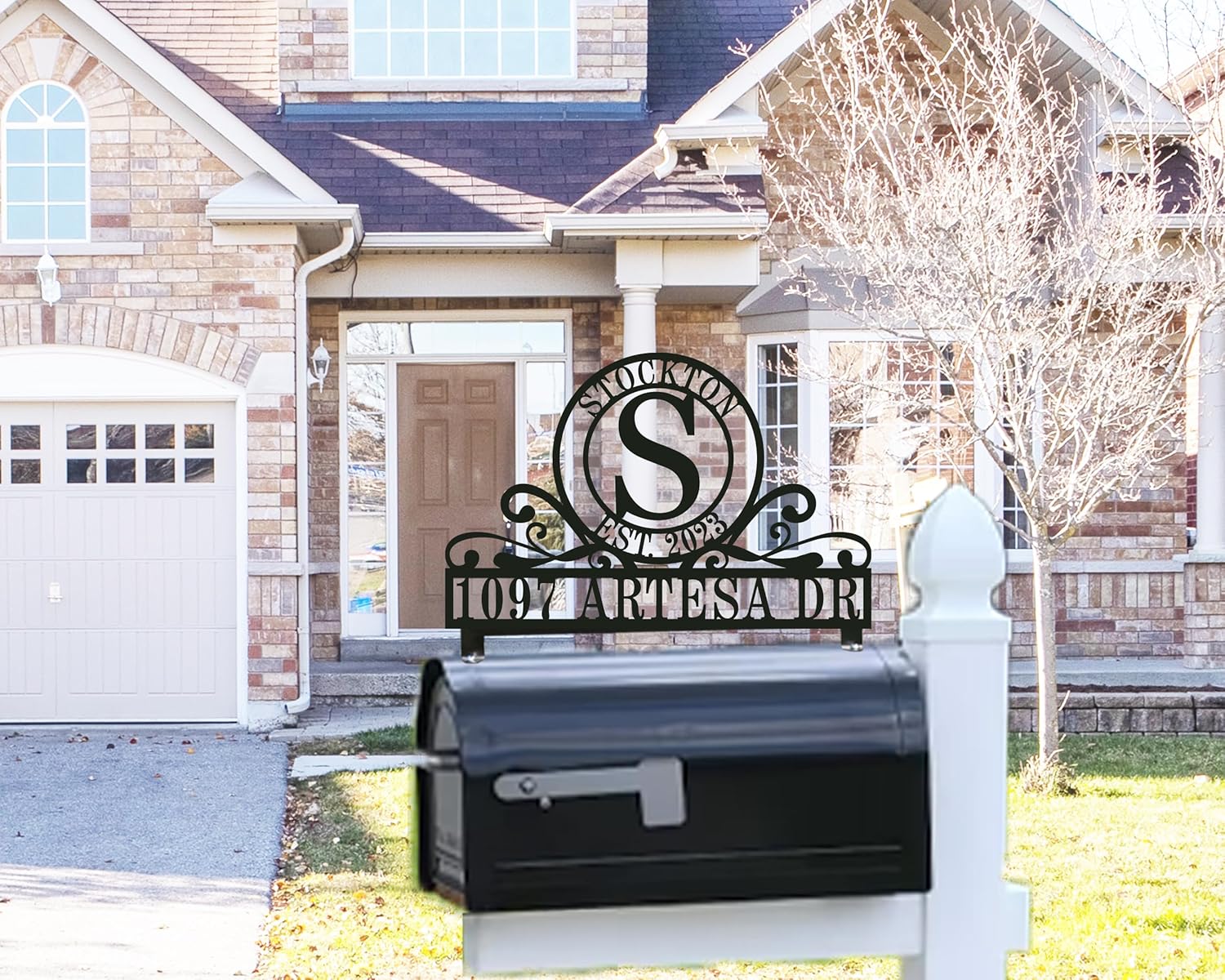 Personalized Last Name Mailbox Topper - Metal Address Plaque, House Numbers, Decorative Sign (Mailbox And Post Not Included)