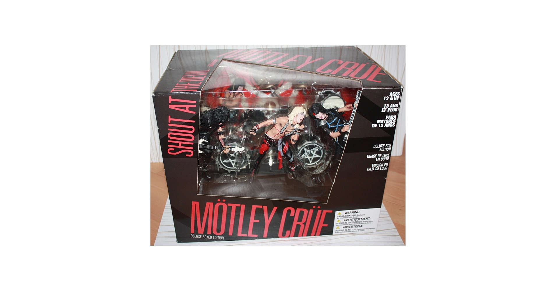 マクファーレントイズ モトリークルー SHOUT AT THE DEVIL McFarlane Toys Music Motley Crue Shout at the Devil Vince