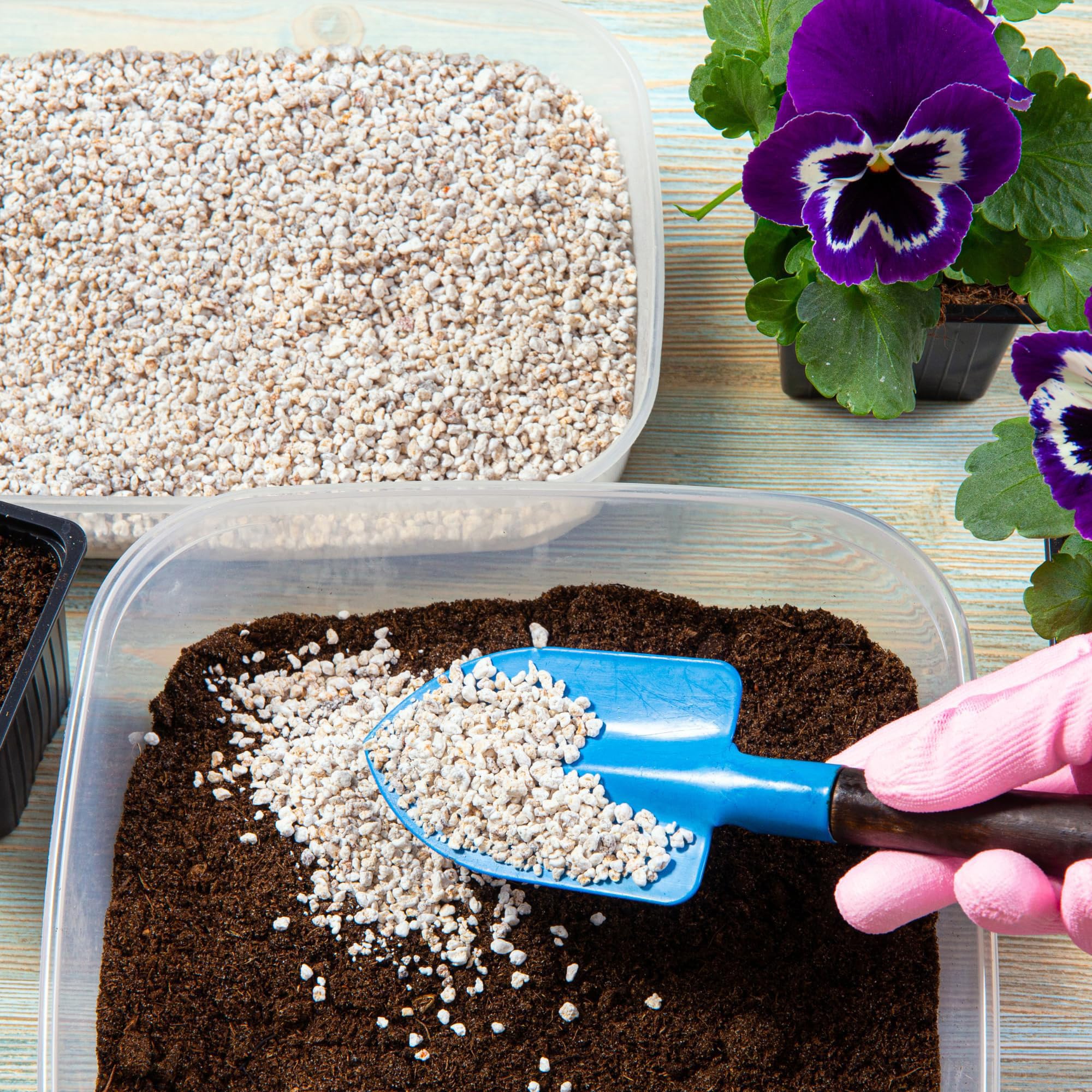 Universal Houseplant Potting Mix With Perlite & Worm Castings - Image 4