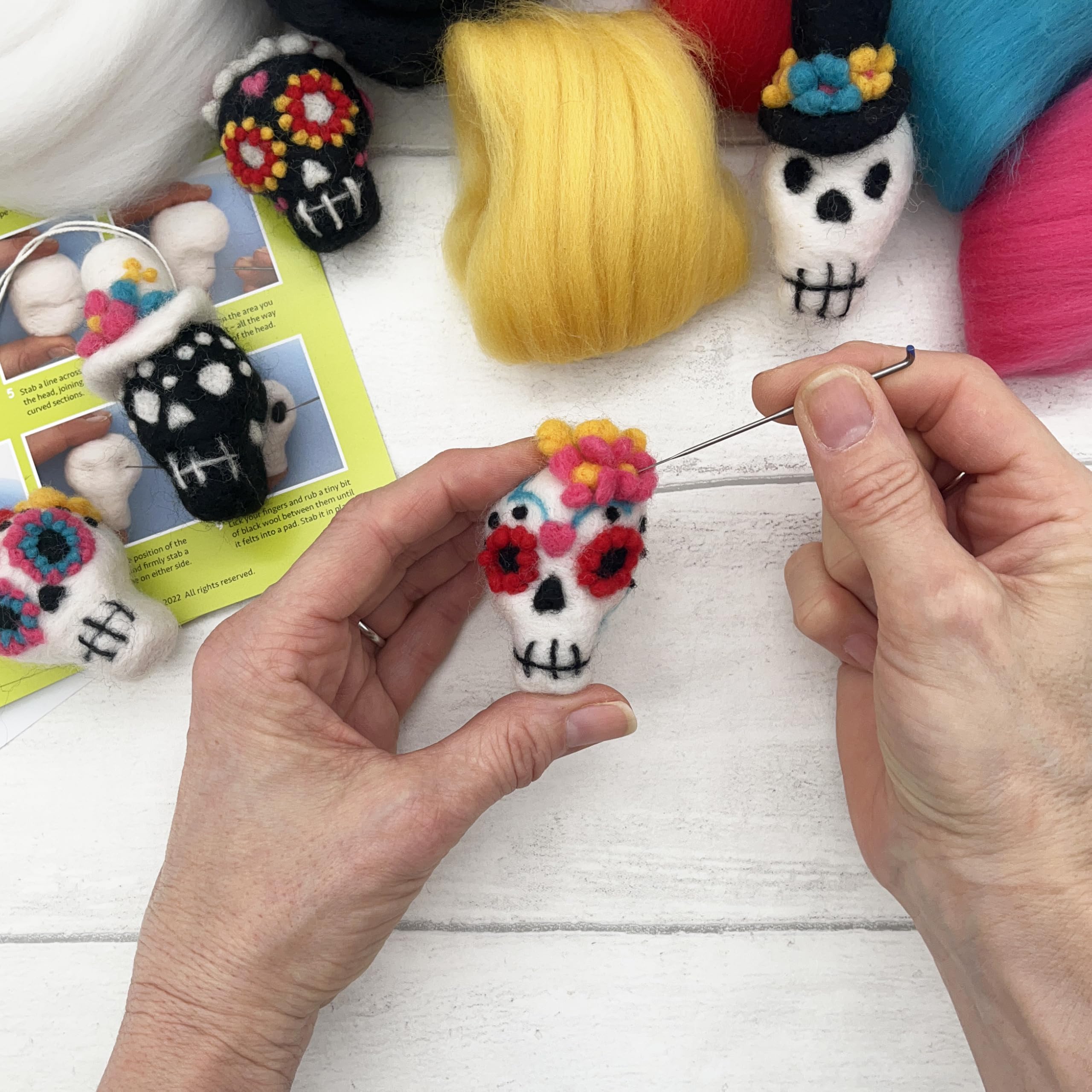 Bergin & Bath Needle Felting kit - Sugar Skulls. Learn to Make Five Halloween Decorations from Natural Wool Fibres. (with Felting Mat) - Image 4