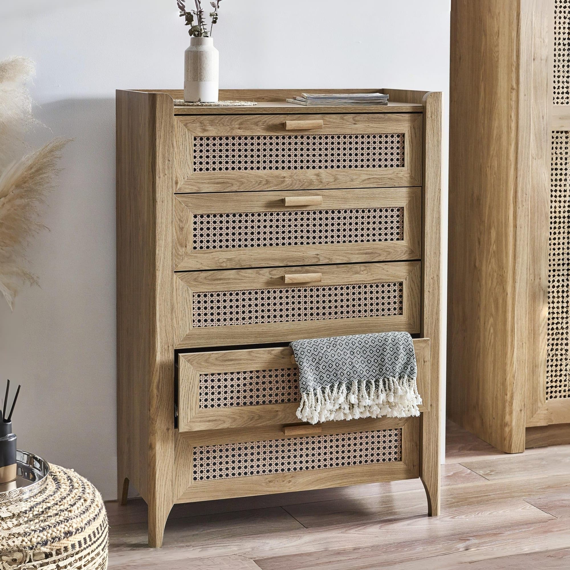 Julian Bowen Sydney 5 Drawer Chest