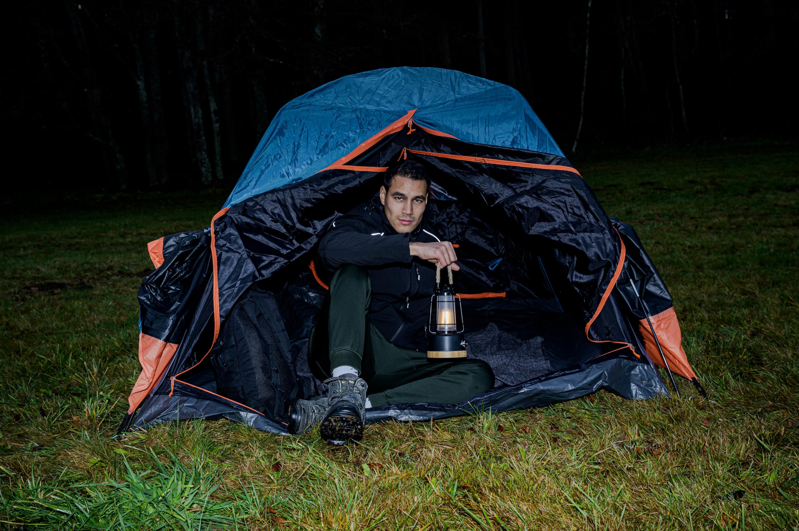 Brennenstuhl Lanterna da campeggio ricaricabile a LED Cal 1 AC (350lm, IP44, durata della luce fino a 75h, dimmerabile, ricaricabile USB C, luce esterna con corda di canapa e base in bambù)