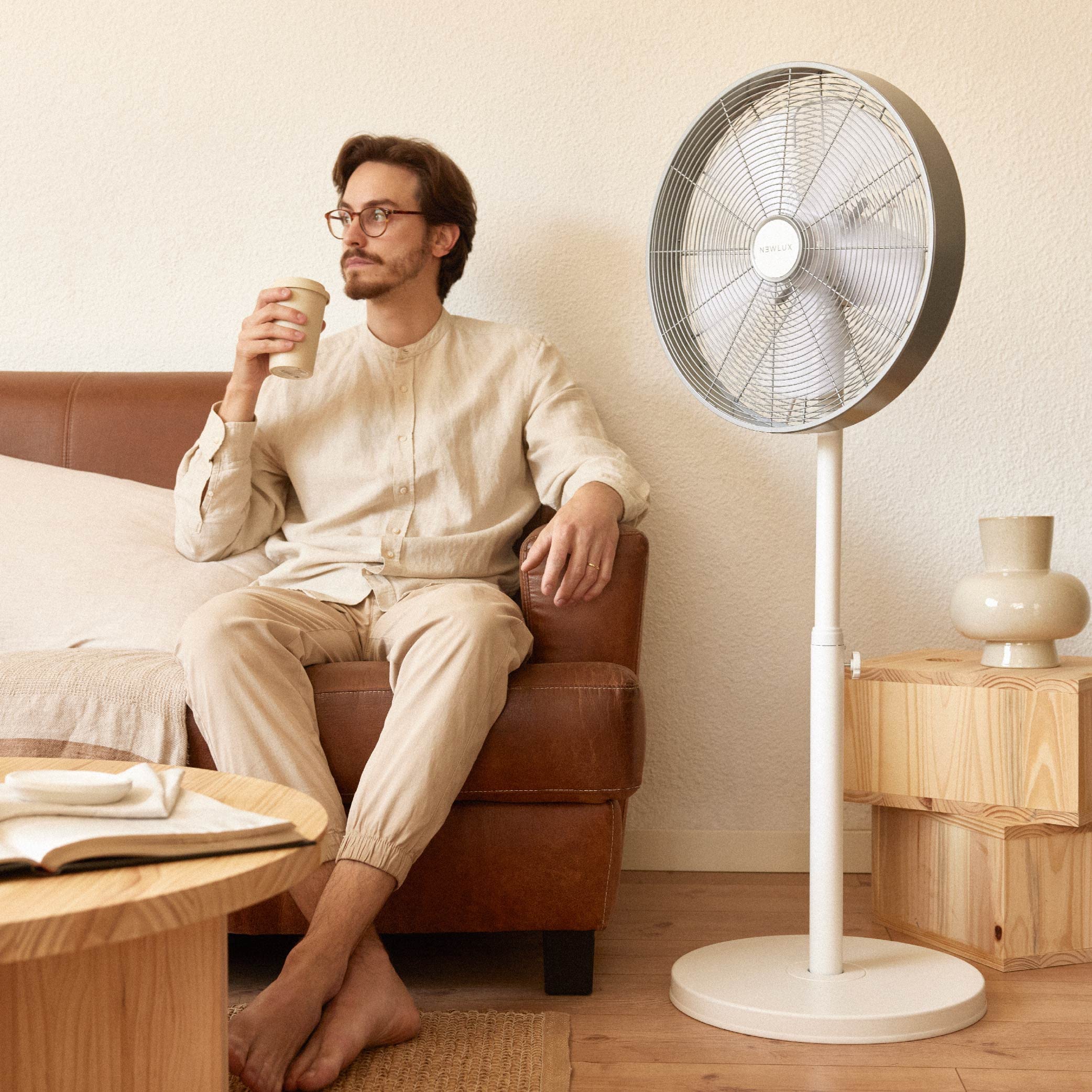 Newlux - Standventilator W1250 Smart mit 5 Flügeln mit Ø 40 cm, 3 Geschwindigkeiten und Kupfermotor, Standventilator mit 90-Grad-Oszillation, Neigung 80 Grad und Höhe verstellbar bis 125 cm (weiß)