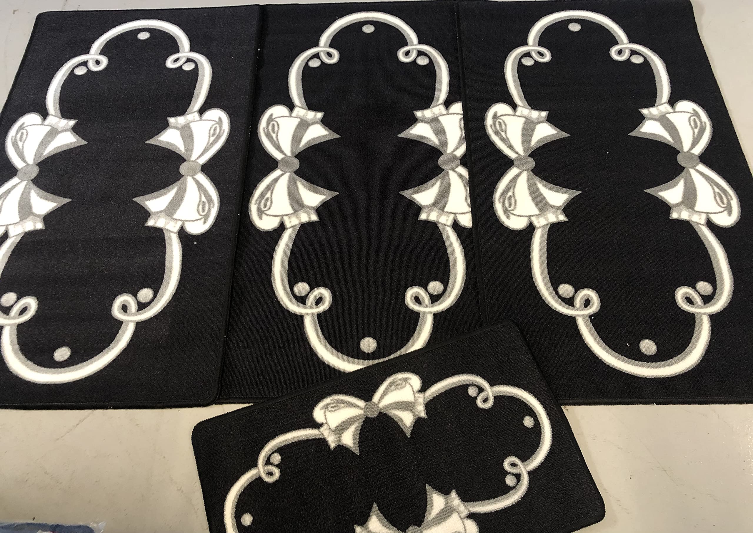 orientalrugcompany Romany Washable Mats Set of 4 Mats/Rugs/Carpets Black/Grey/silver Tourer Size 66x120cm