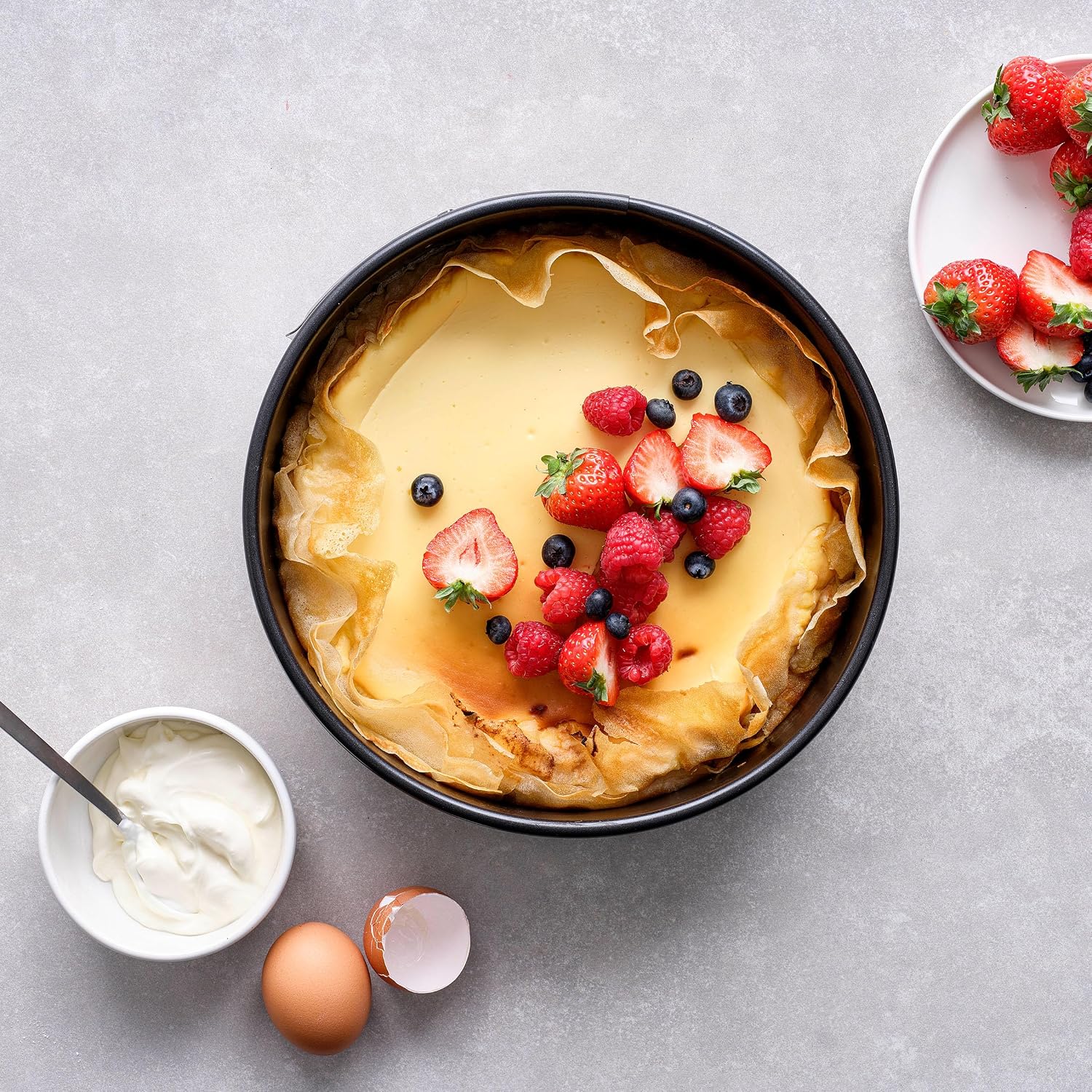 GreenPan Bistro Springform Cake Tin, Diameter 20 cm, Round Baking Tin, Healthy Ceramic Non-Stick Coating, PFAS-Free, Scratch-Resistant, Leak-Proof, Durable Bakeware, Easy to Clean, Black