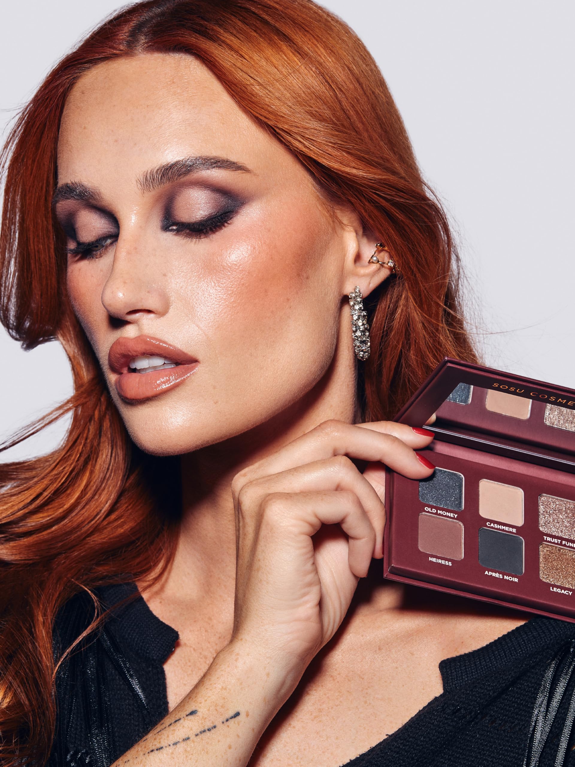 SOSU Cosmetics All Eyes on You Collection, palette di ombretti con 4 pennelli e olio per labbra, set regalo
