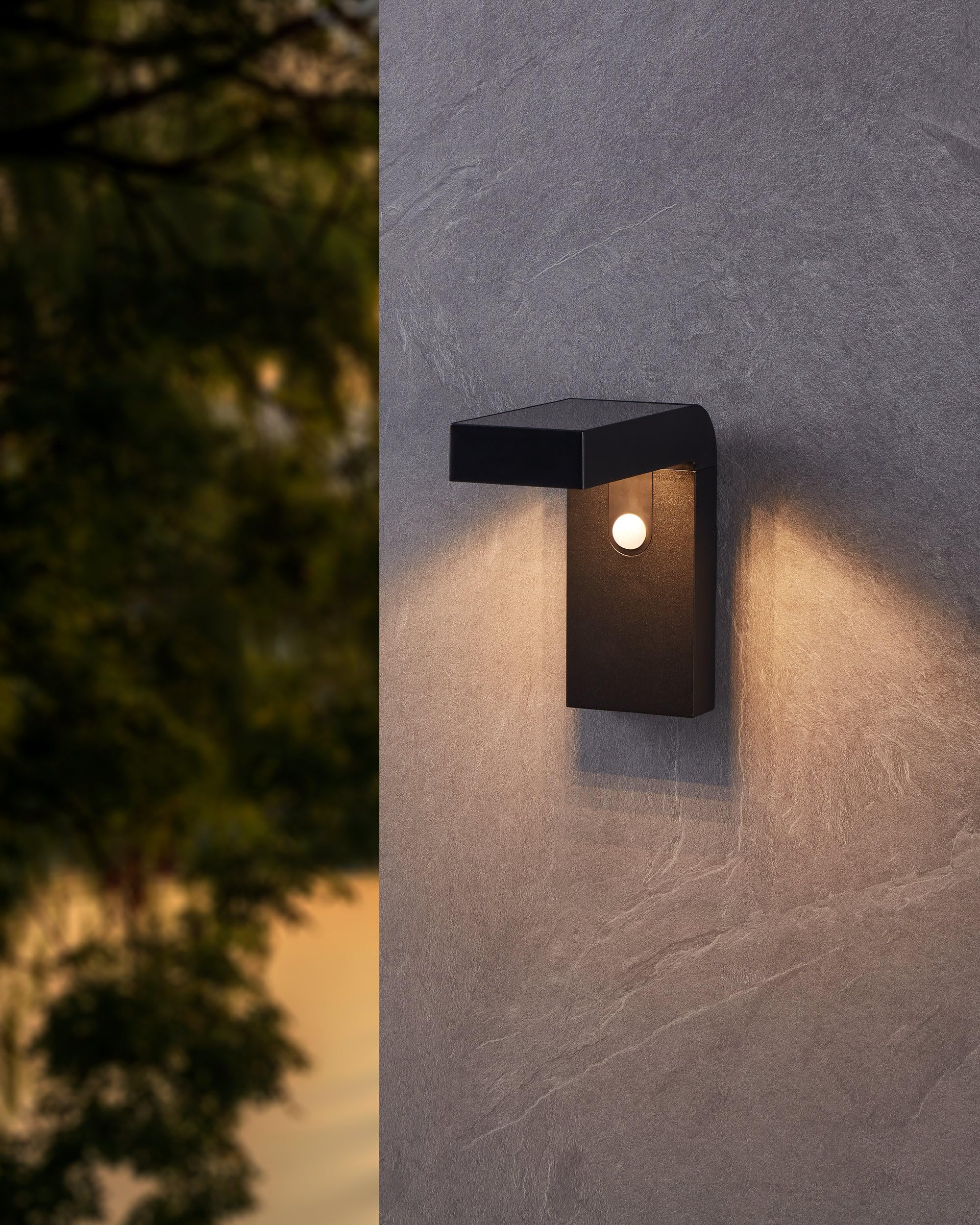 EGLO LED Wandlampe außen Barracconi Outdoor Solarlampe | mit Bewegungsmelder und Dämmerungssensor, Außenlampe solar aus schwarzem Aluminium, IP44