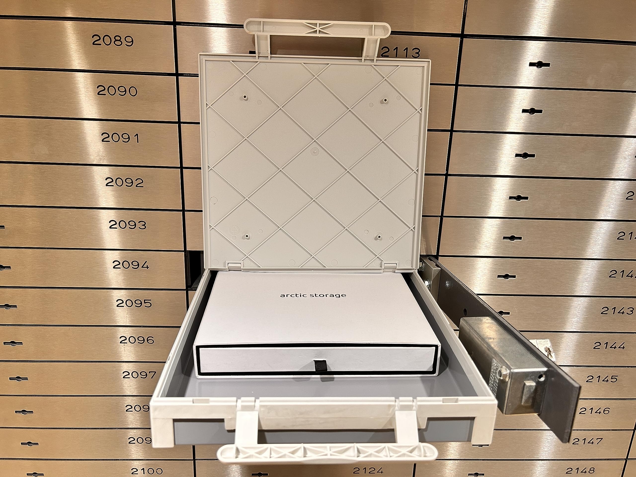 Arctic Storage | Steel Crypto Cold Storage Seed Backup Capsule, compatible  with all BIP39 hardware and software wallets, ledger, Trezor, supports up  to 24 words : Amazon.nl: Stationery & Office Supplies