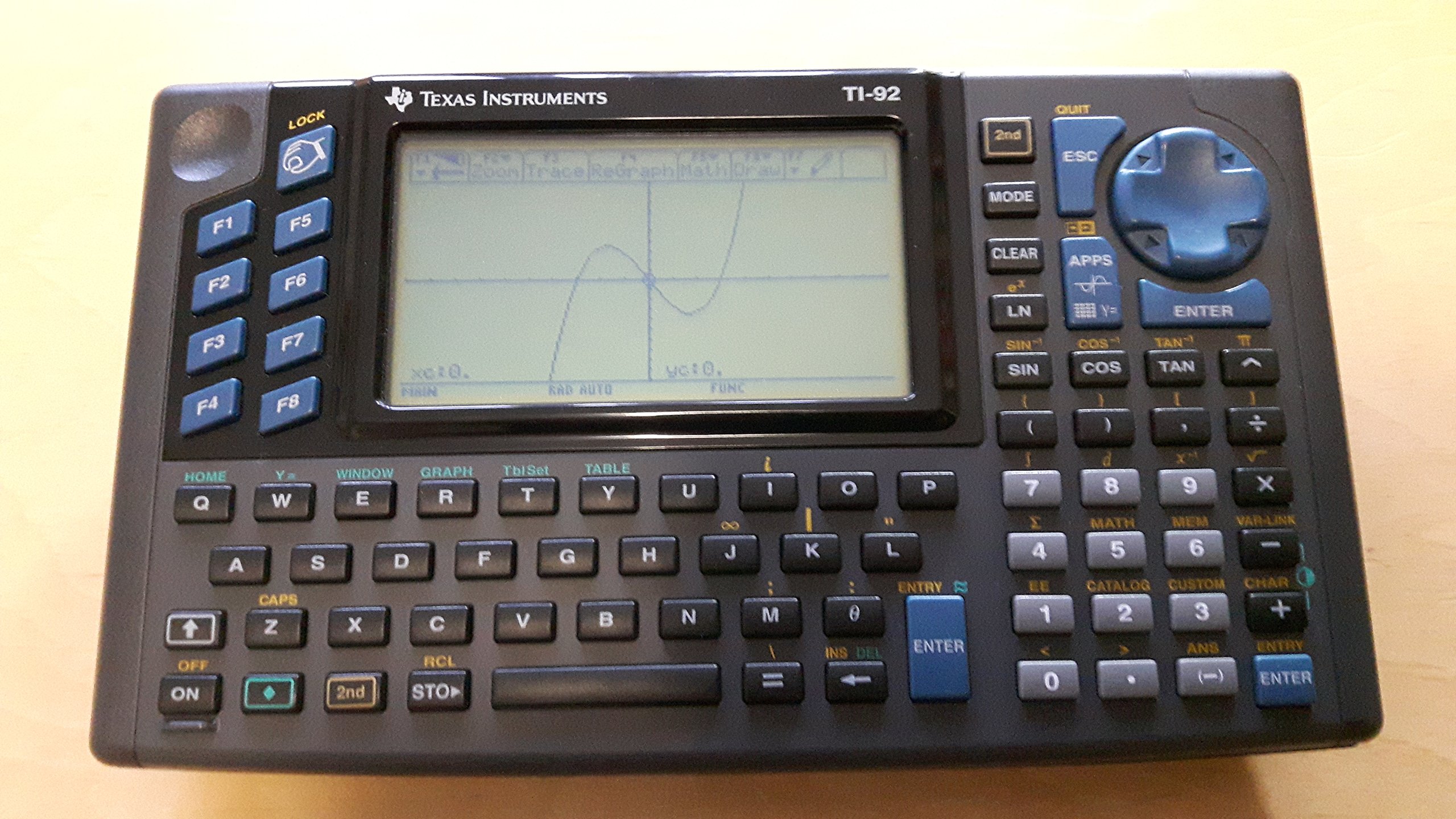 TEXAS INSTRUMENTS TI-92 グラフ電卓 / 関数電卓. 2点まとめセット 