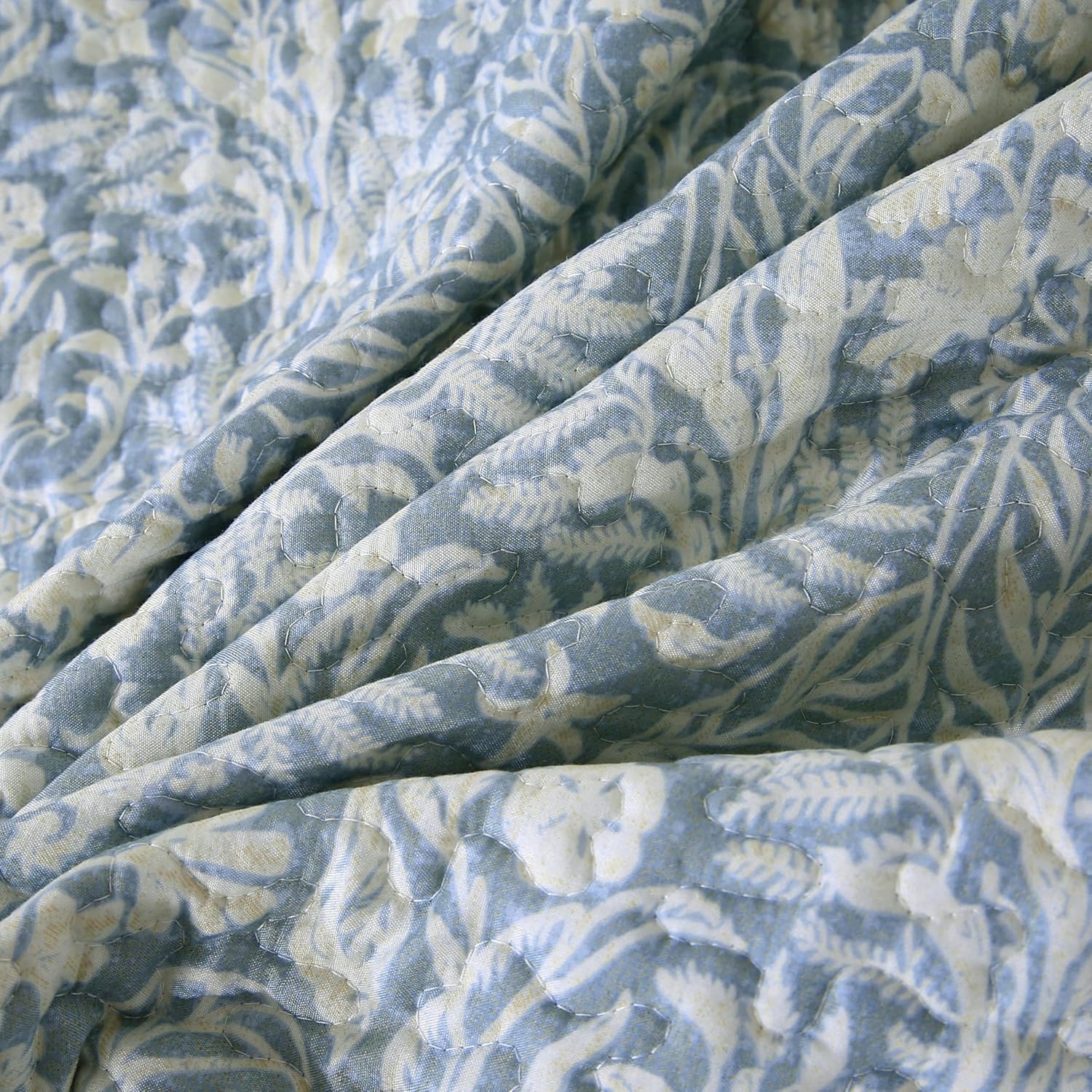 DURLENGEN Quilt Set Queen Size 3Pcs, Bluish Grey Printed with Beige Leaves Pattern,Soft Microfiber Lightweight Bedspread for All Season Layering(Queen 90x96,Beige Botanical)