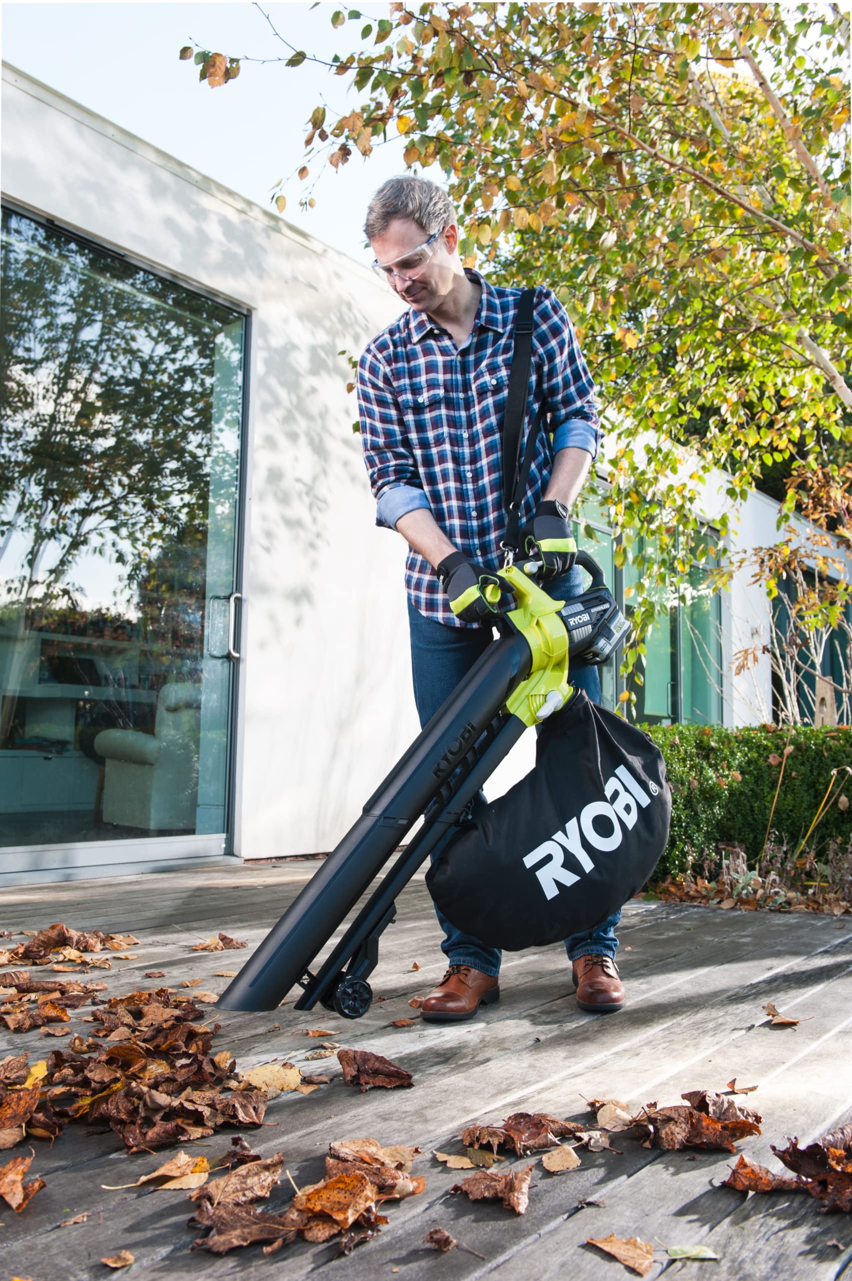 Ryobi - Soplador aspiro-triturador de 18 V LithiumPlus sin escobillas – 1 batería de 5,0 Ah – 1 Cargador rápido RBV1850