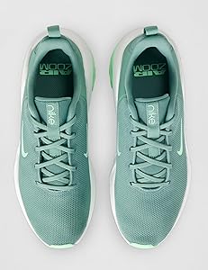 Nike Women's Bella 7 Sneaker