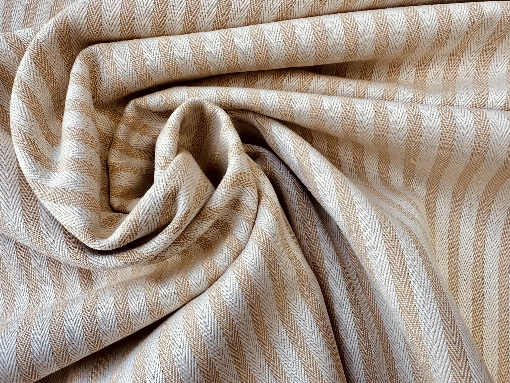 Tissu à chevrons 5 mm aspect lin effet lin rayé, lignes crème, décoration d'intérieur, couture – 328 cm extra large – Vendu au mètre – Miel