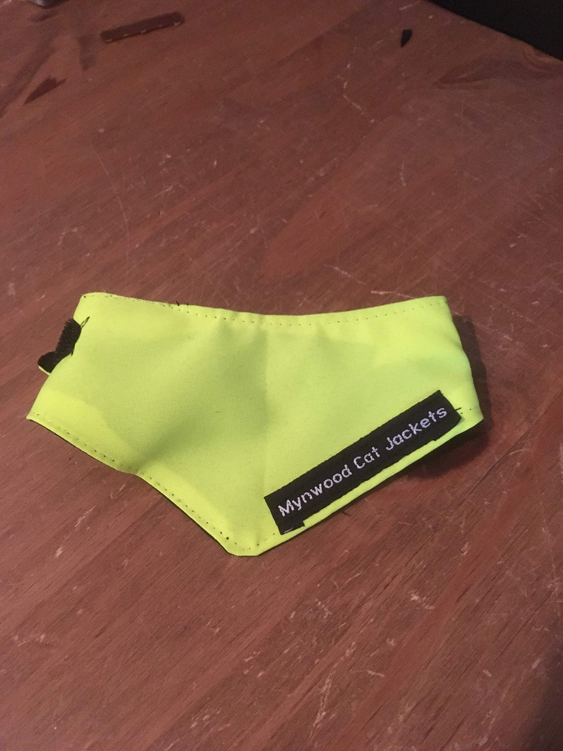 Mynwood Cat Bandana High Viz Yellow — image 1