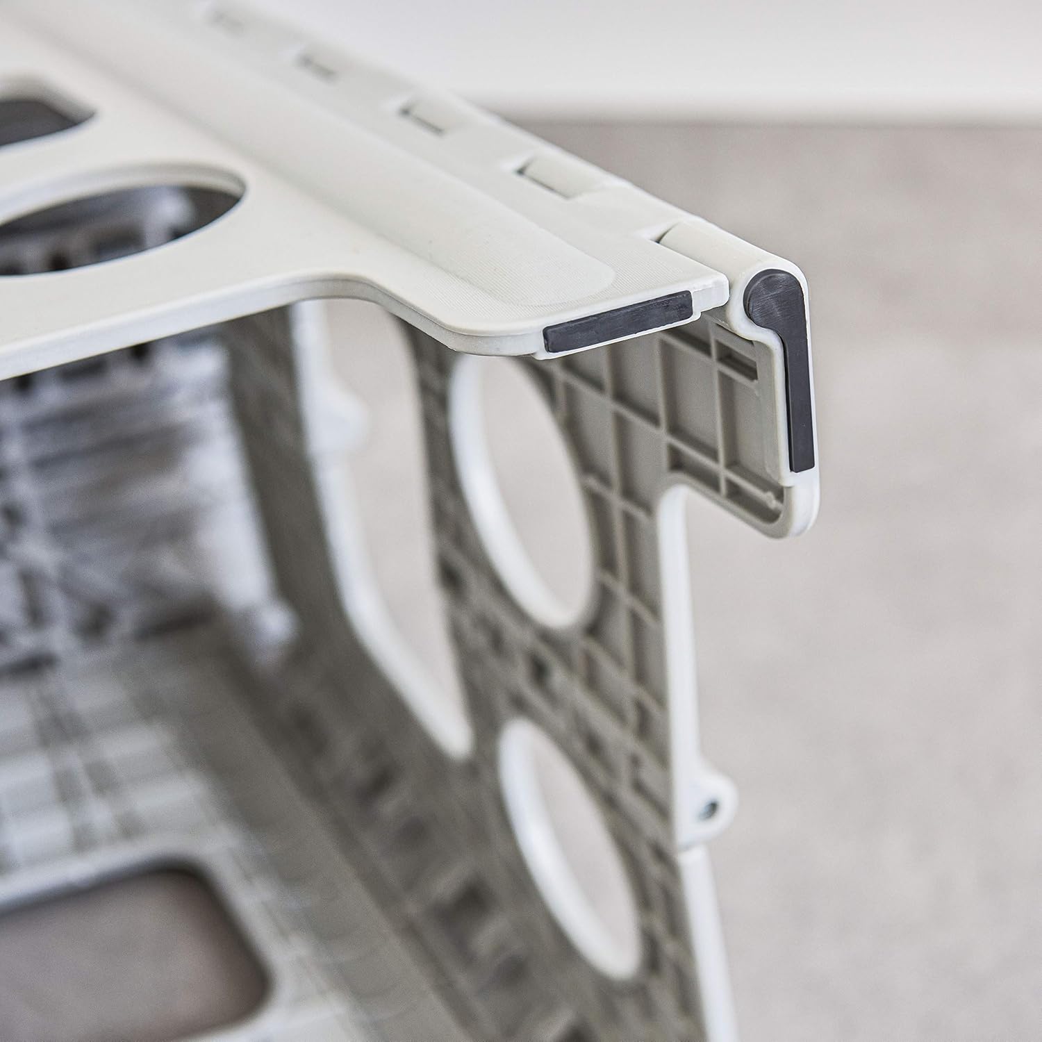 Folding Stool Portable Sturdy Camping Stool Lightweight Adjustable Retractable Stool with Load Capacity 420lbs for Camping Fishing Hiking Climbing BBQ