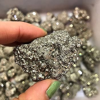 装飾用鉱石 結晶状 黄色 原産地より直輸入】パイライト（黄鉄鉱）原石｜ペルー