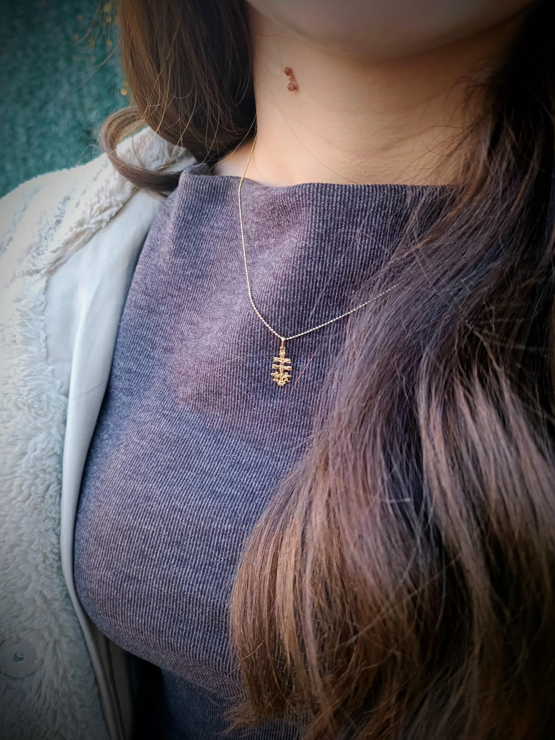 Cruz de Caravaca Bendecida Oro Ley 18K Angeles - Pequeña 1,8 cm. Fabricada y enviada desde la ciudad de Caravaca. Unisex | Ideal para regalo | No incluye cadena