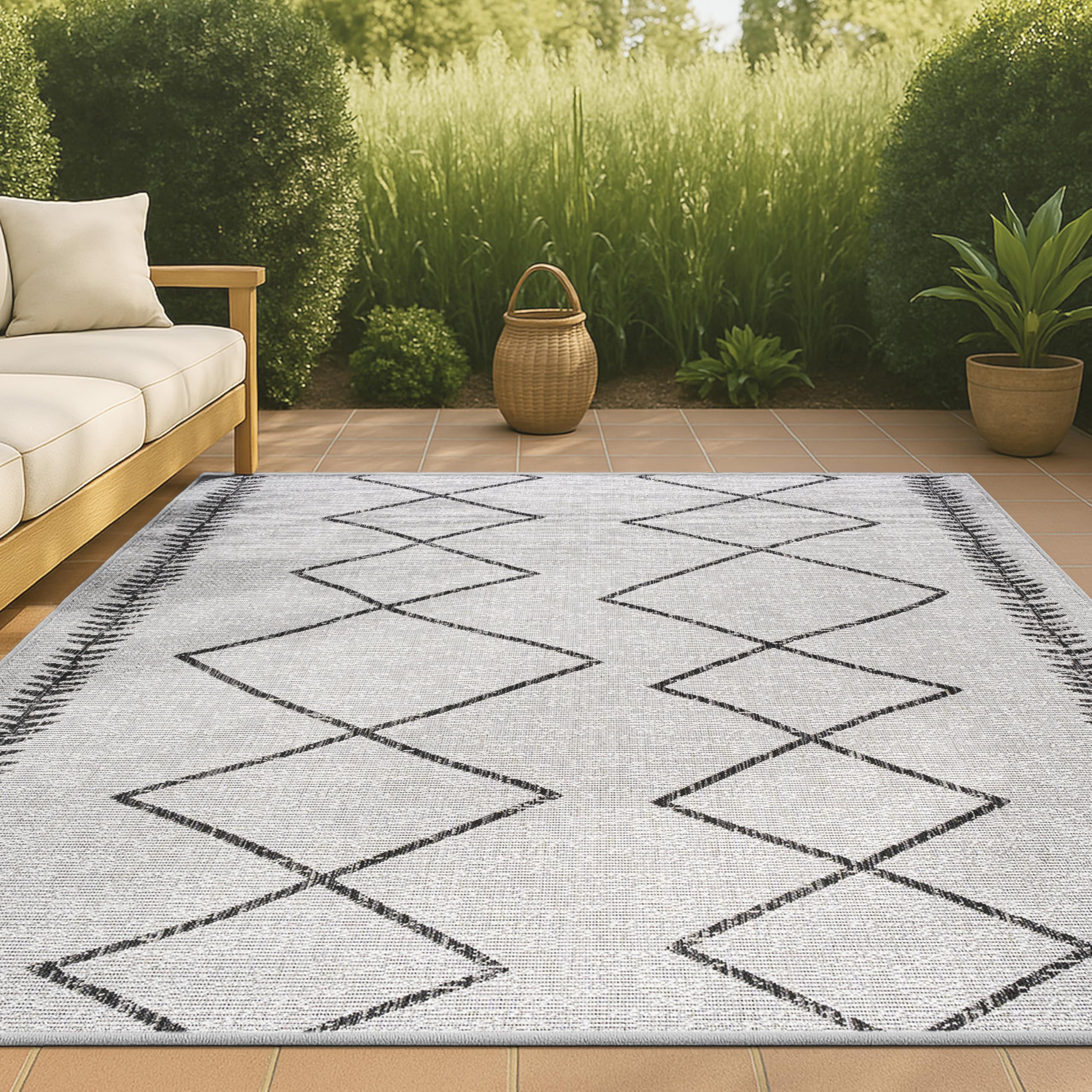 JONATHAN Y Tribal Diamond Trellis Indoor Outdoor Area Rug 8X10 Ivory/Black, Derya for Backyard, Patio, Porch, Easy-Cleaning, High Traffic,