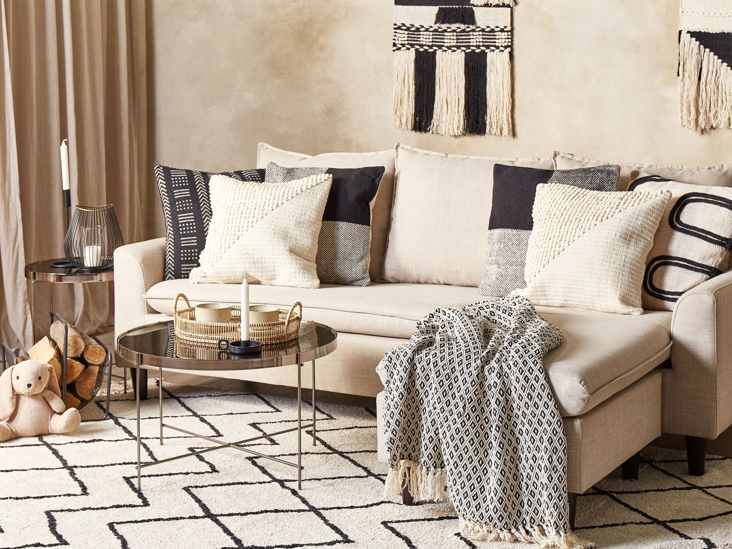 Beliani Conjunto de 2 Cojines Decorativos con diseño Elegante 45 x 45 cm Accesorio Beige Claro Pellaea